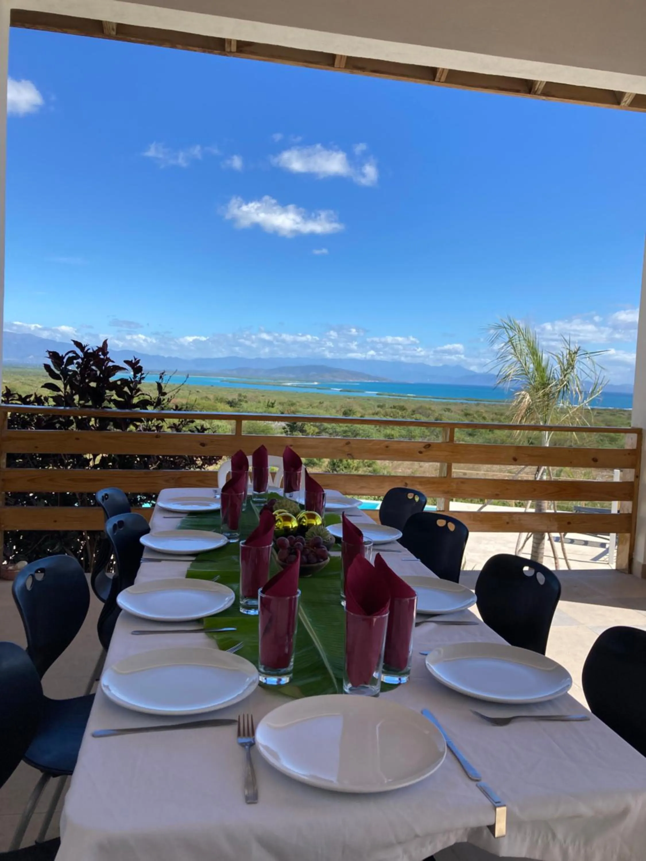 Restaurant/places to eat in Altos de la Caobita