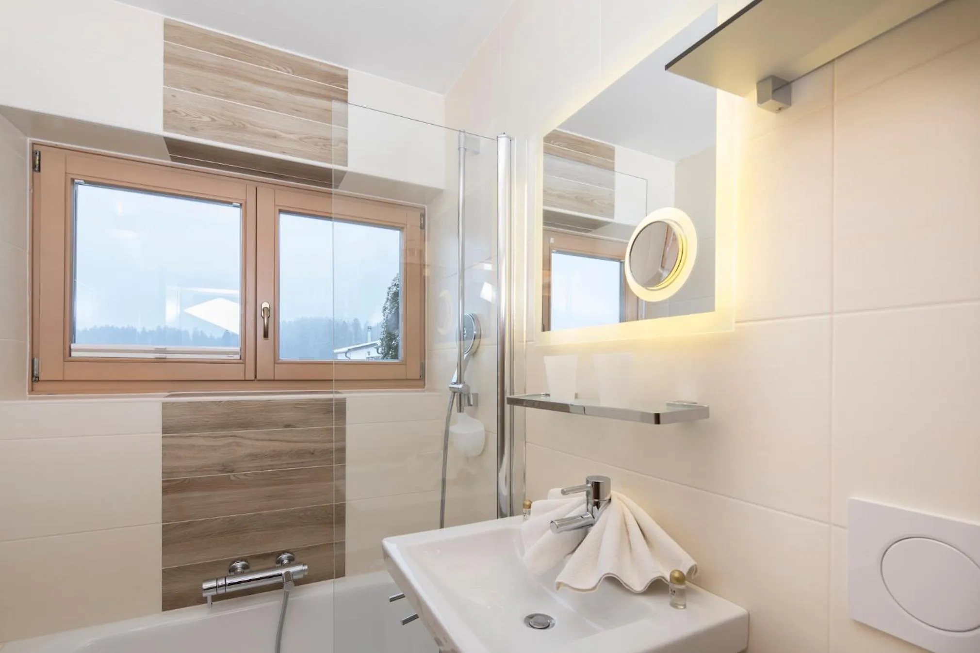Toilet in Angerer Alpine Suiten und Familienappartements Tirol