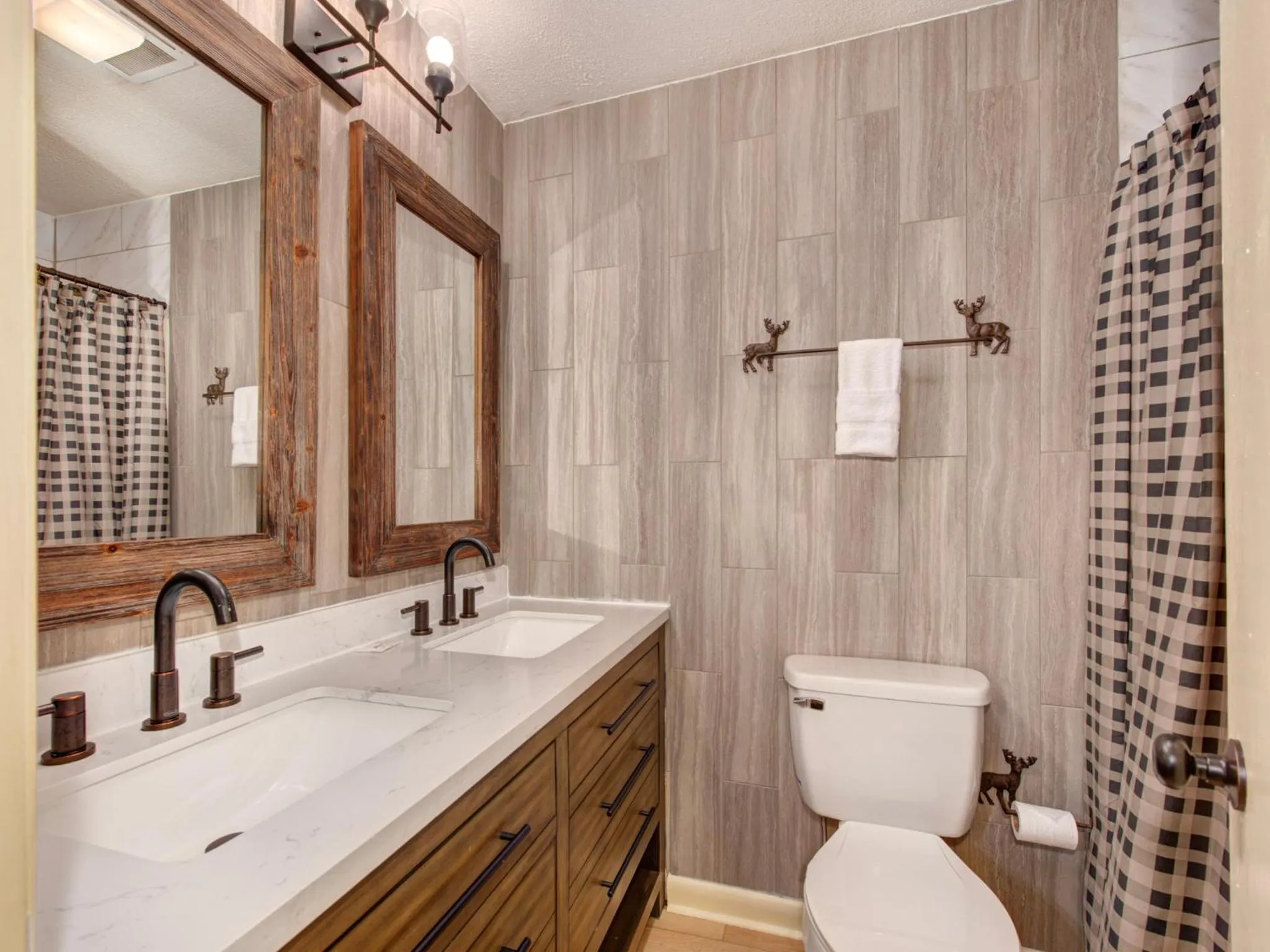 Property building in Mountain Memories