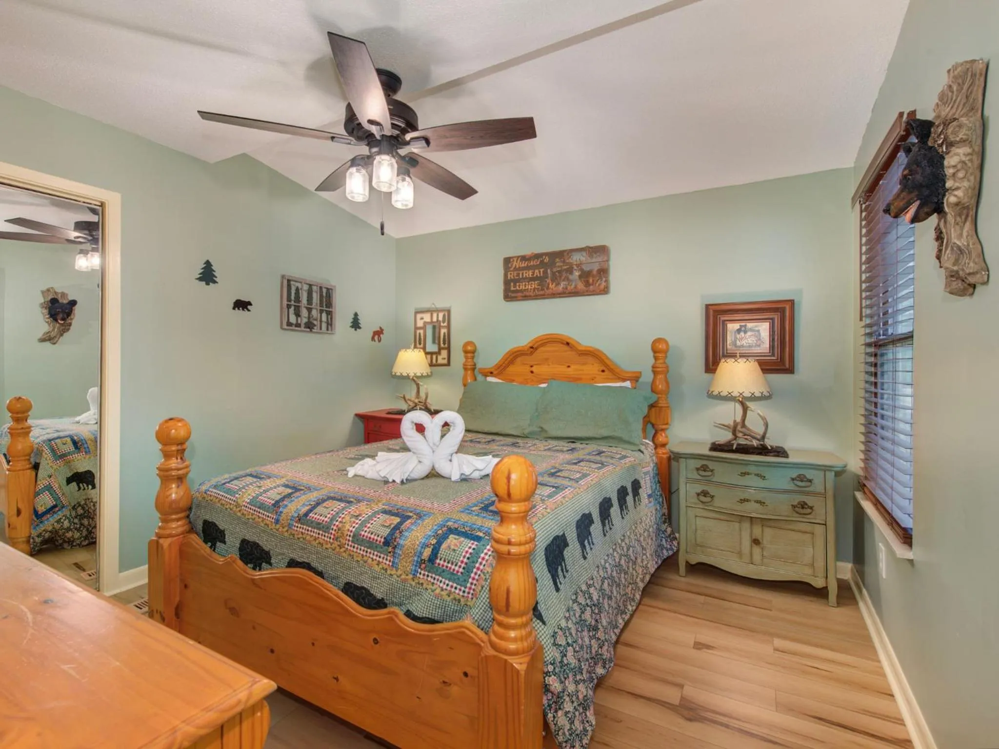 Bedroom in Mountain Memories