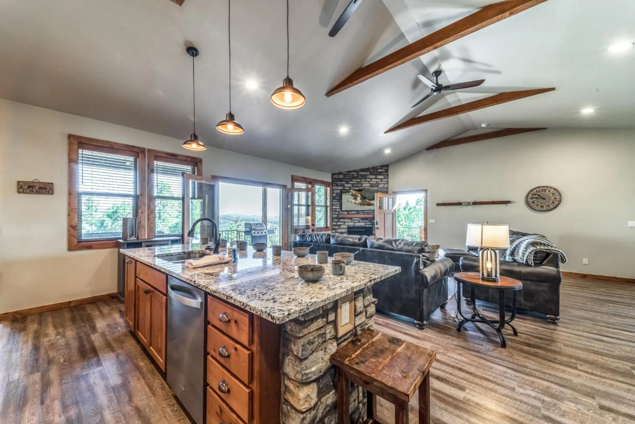 Property building in Wine Top