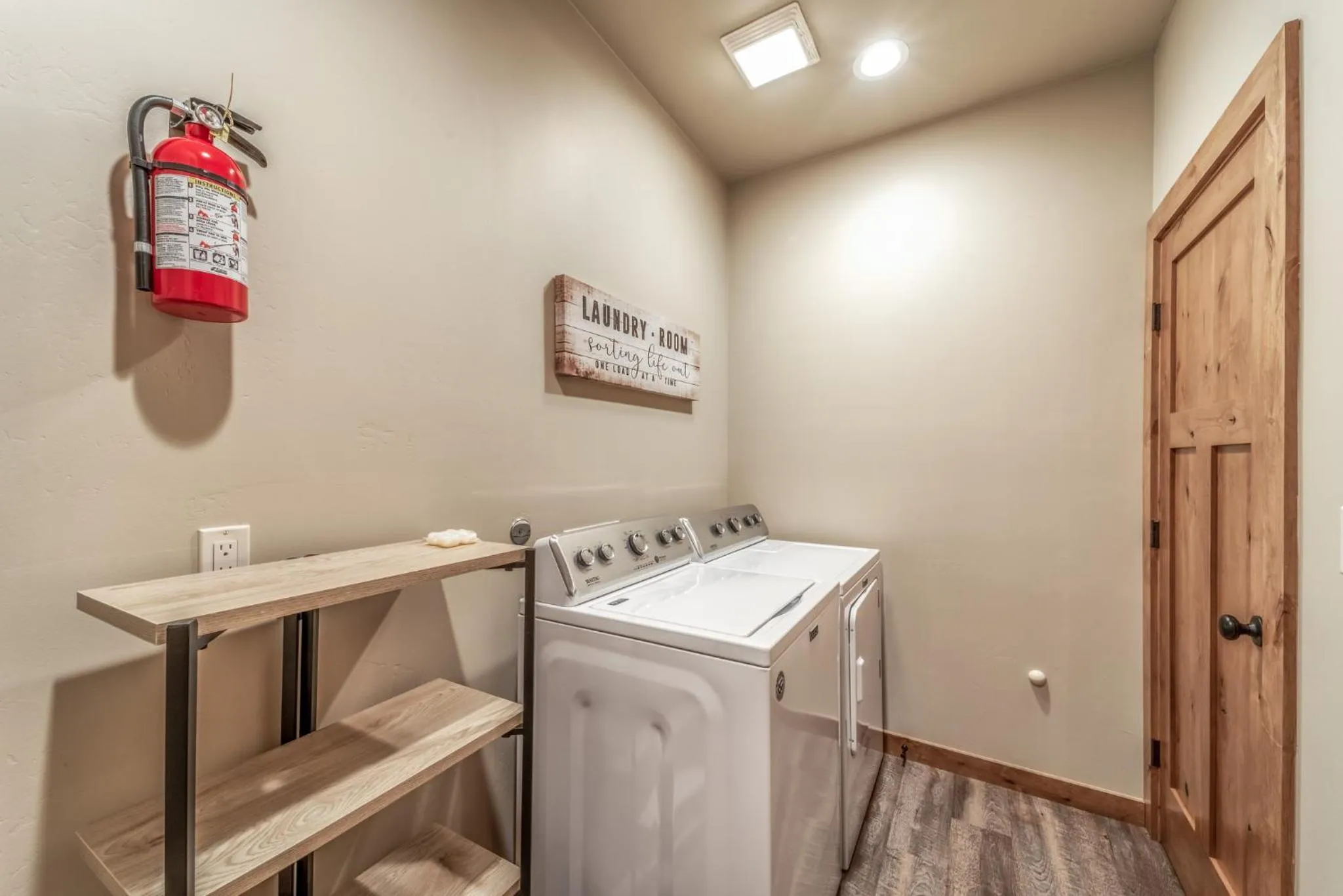 Kitchen or kitchenette in Wine Top