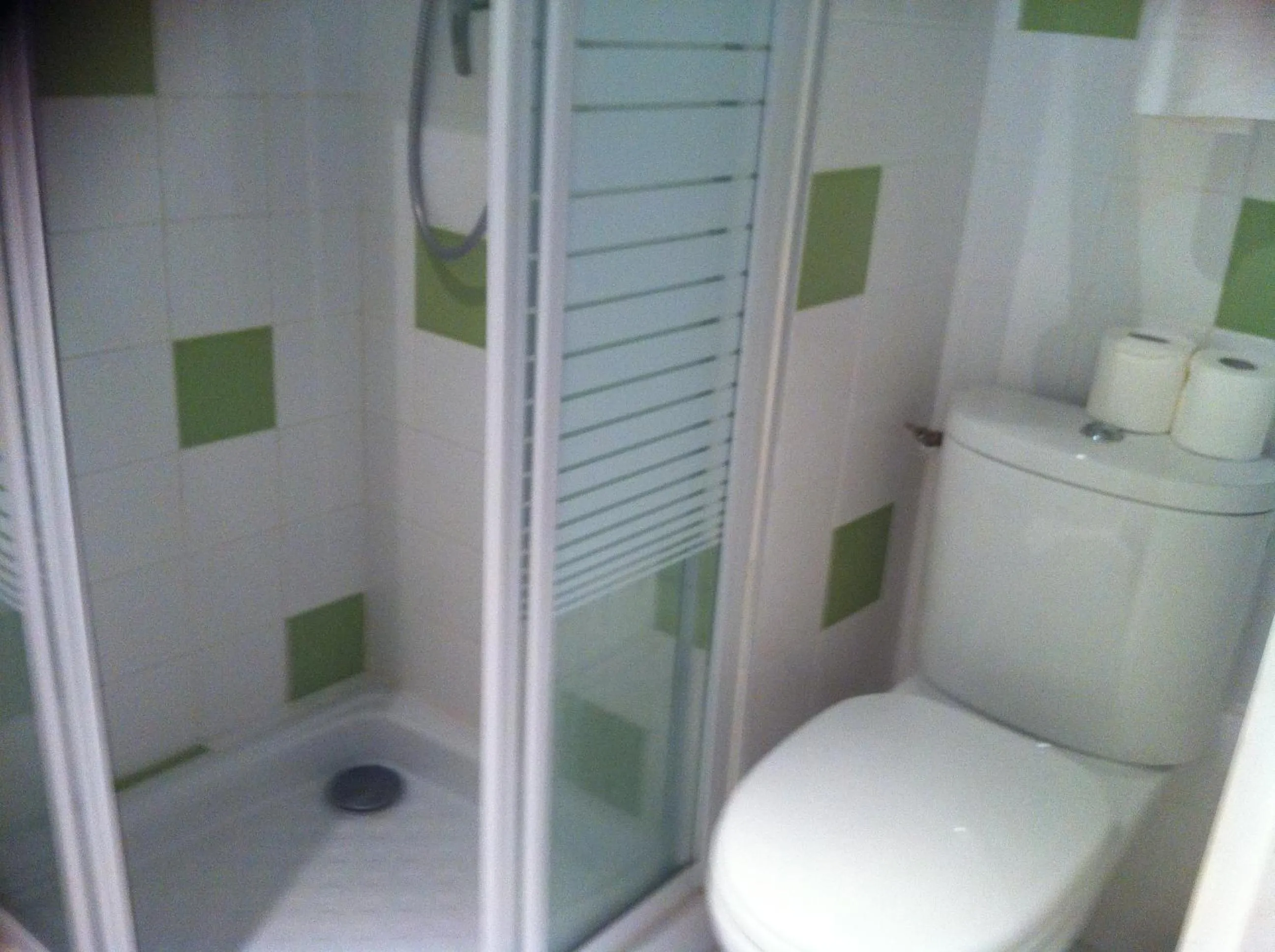 Bathroom in Hôtel du Parc