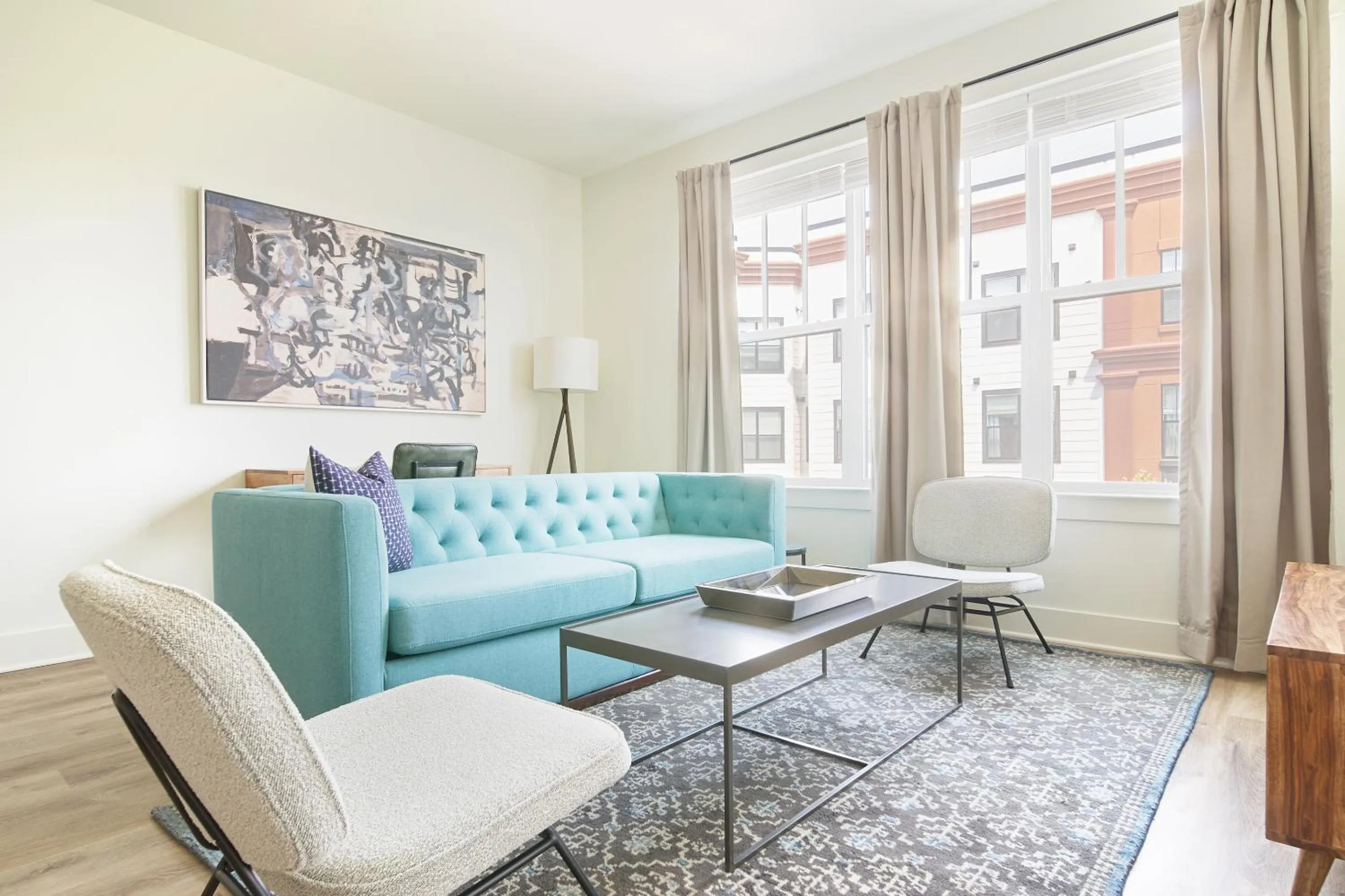 Deluxe Apartment in LC SoBro