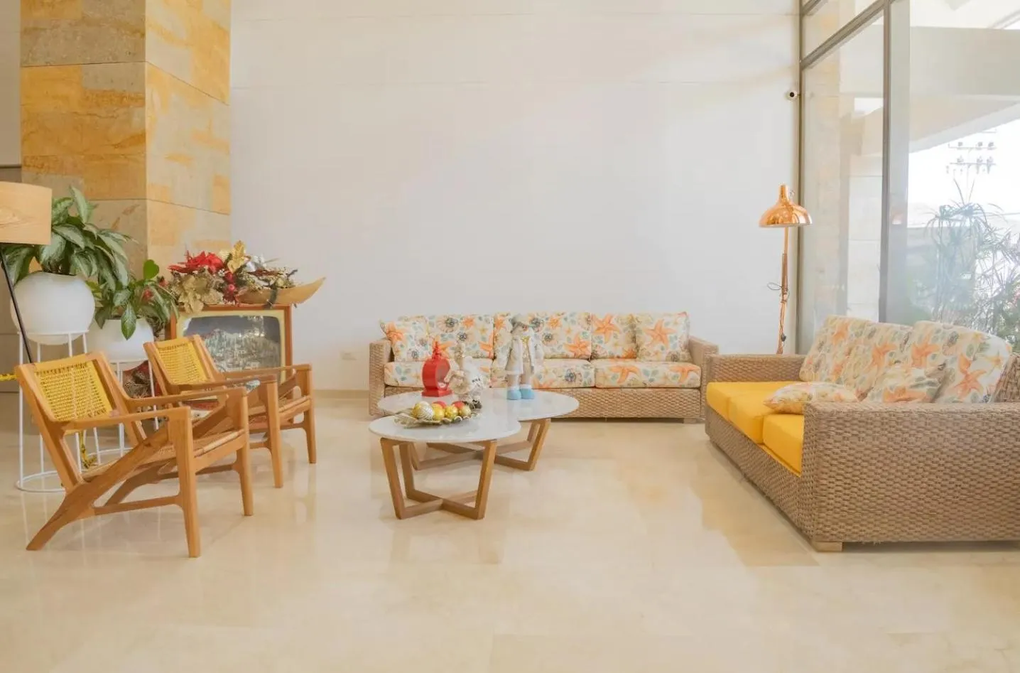 Lobby or reception in Apartasuites Samaria - Club de Playa