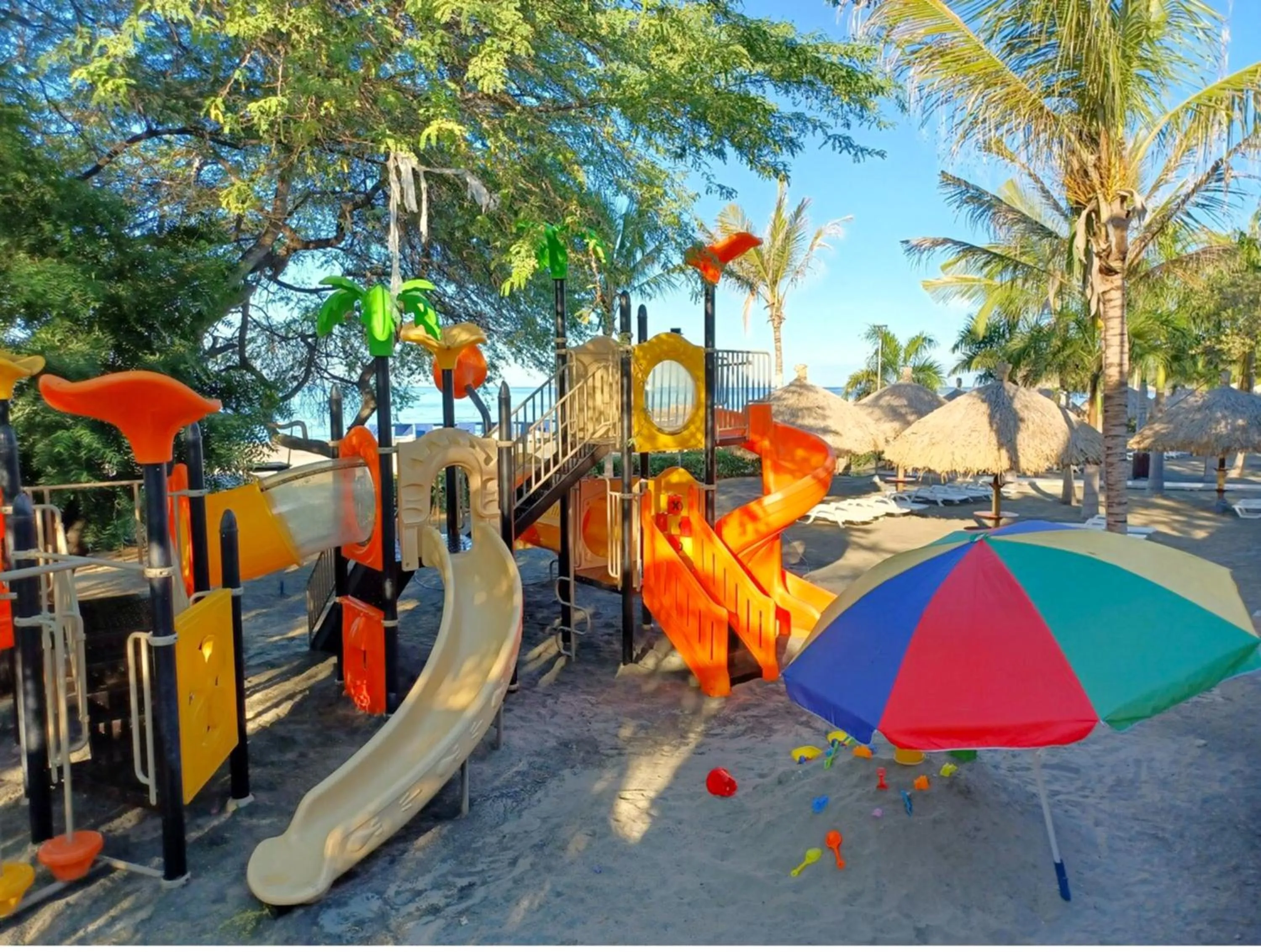 Children play ground in Apartasuites Samaria - Club de Playa