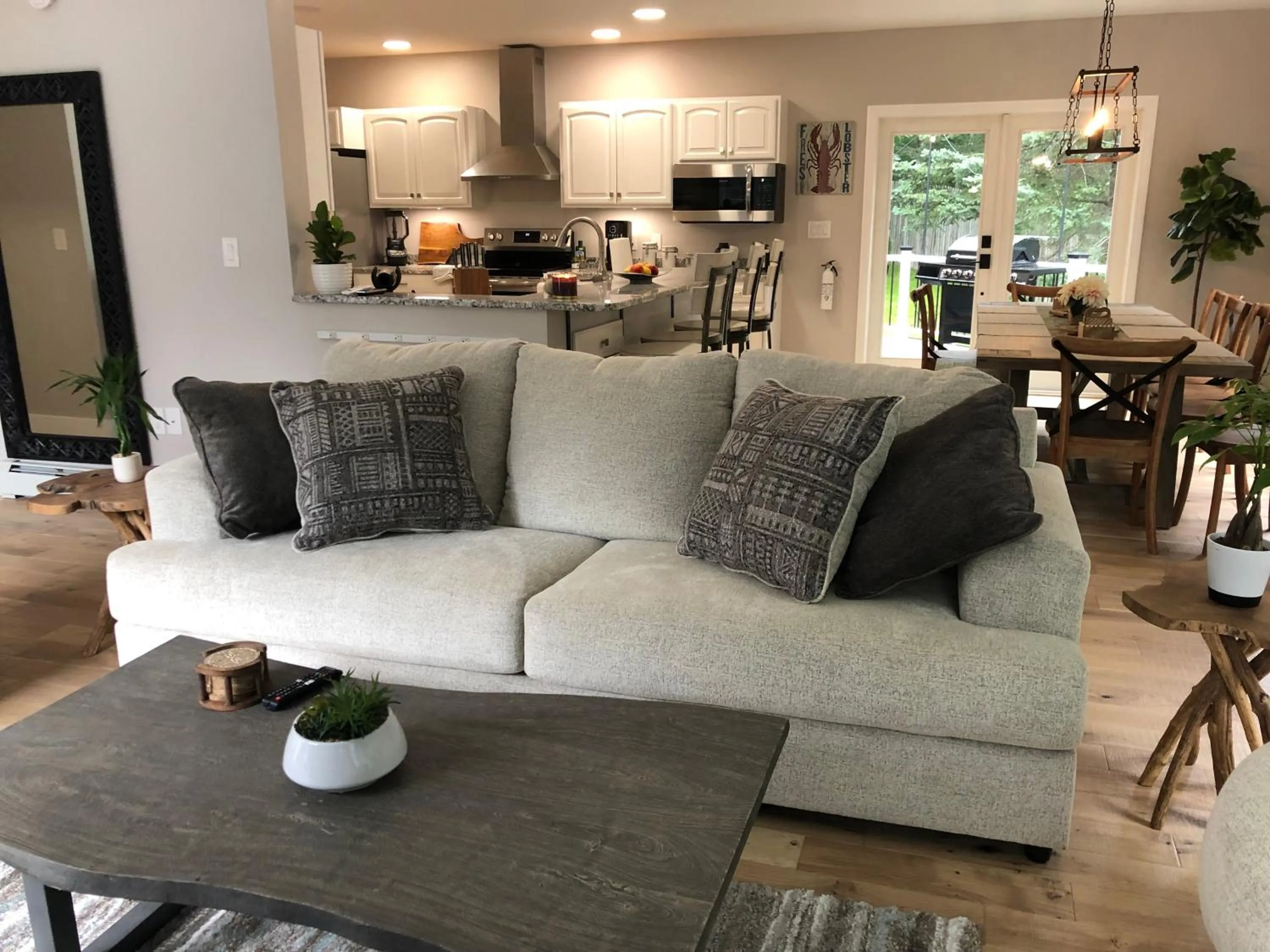 Living room in The Mighty Oaks Retreat,modern house Bar Harbor Acadia MDI