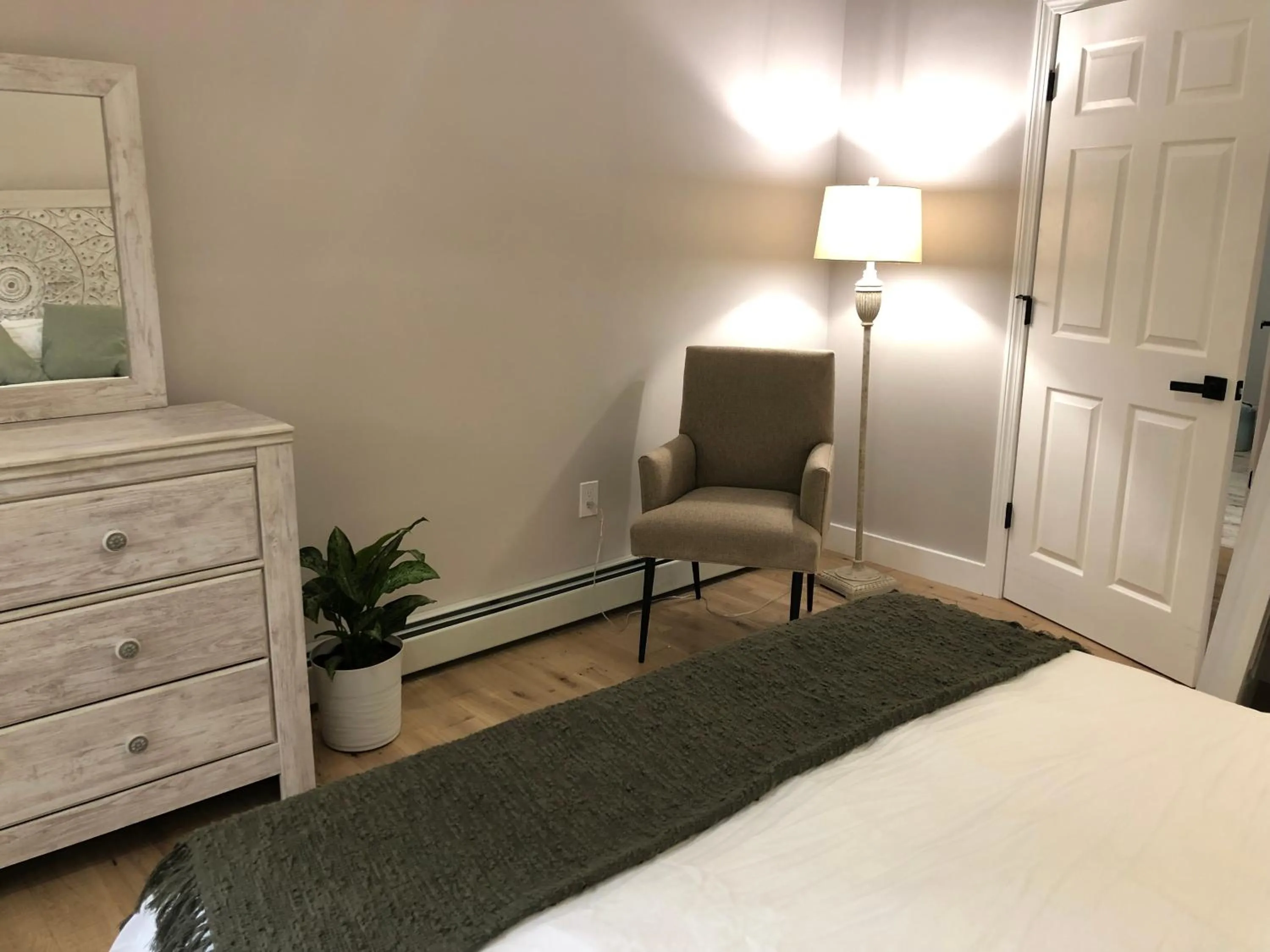 Bedroom, Bed in The Mighty Oaks Retreat,modern house Bar Harbor Acadia MDI