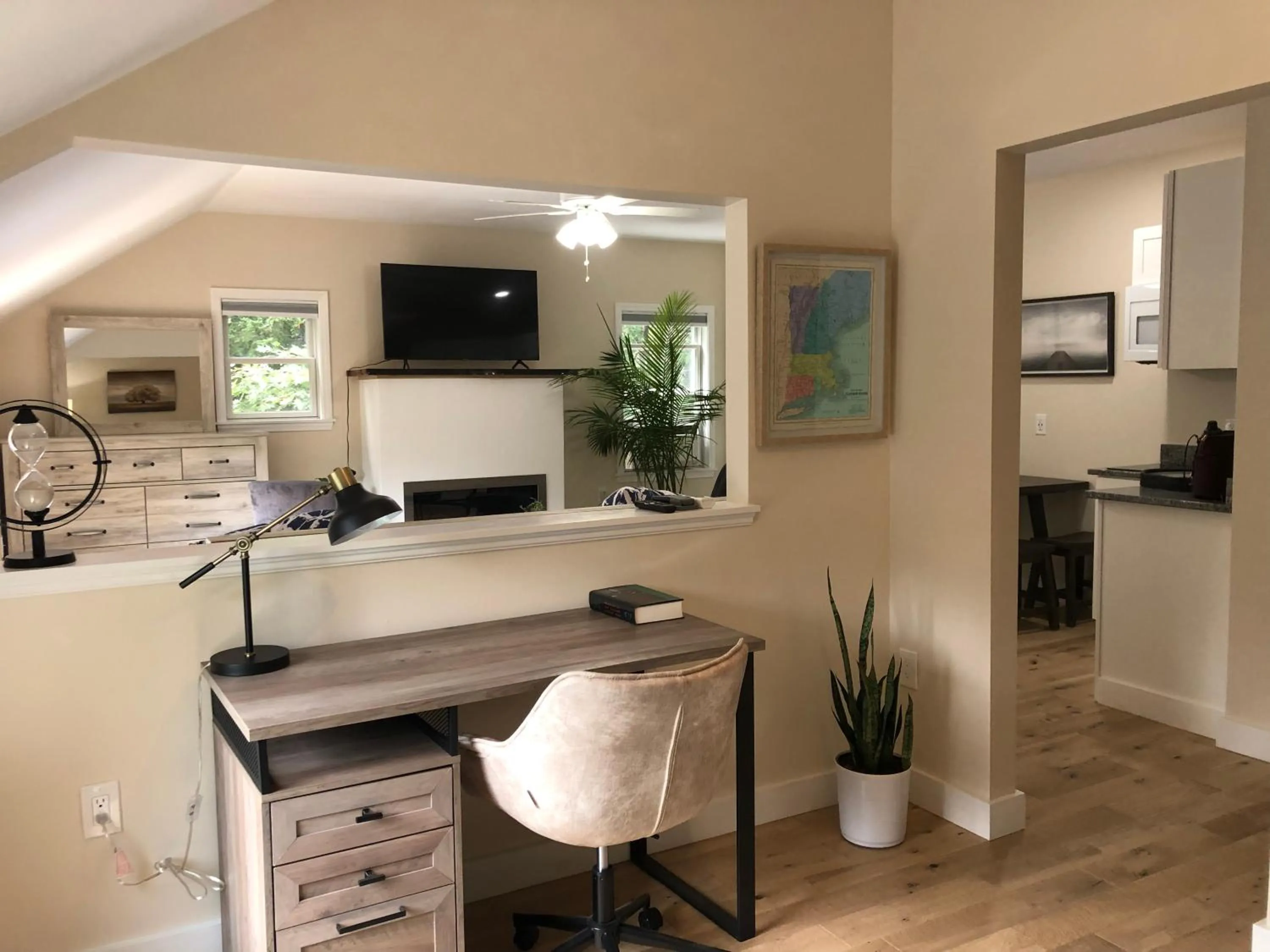 Seating area in The Mighty Oaks Retreat,modern house Bar Harbor Acadia MDI