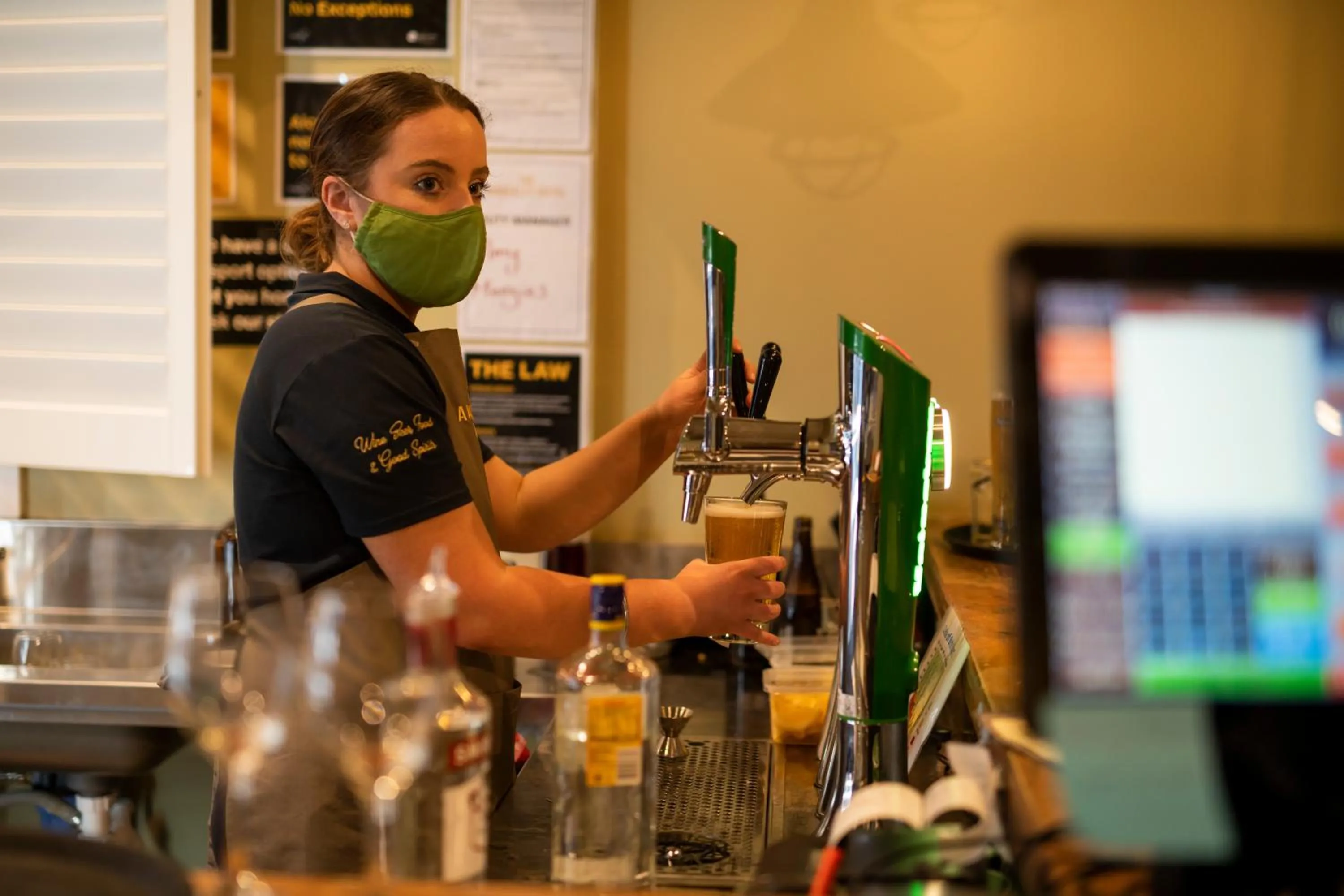 Lounge or bar in The Amberley Hotel