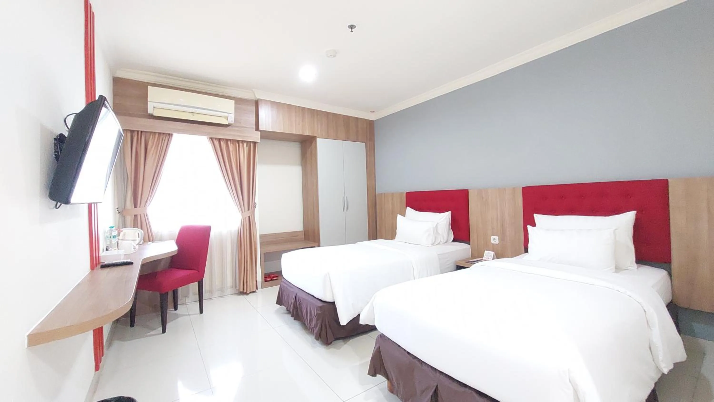 Photo of the whole room, Bed in Moritz Hotel RSAB Harapan Kita
