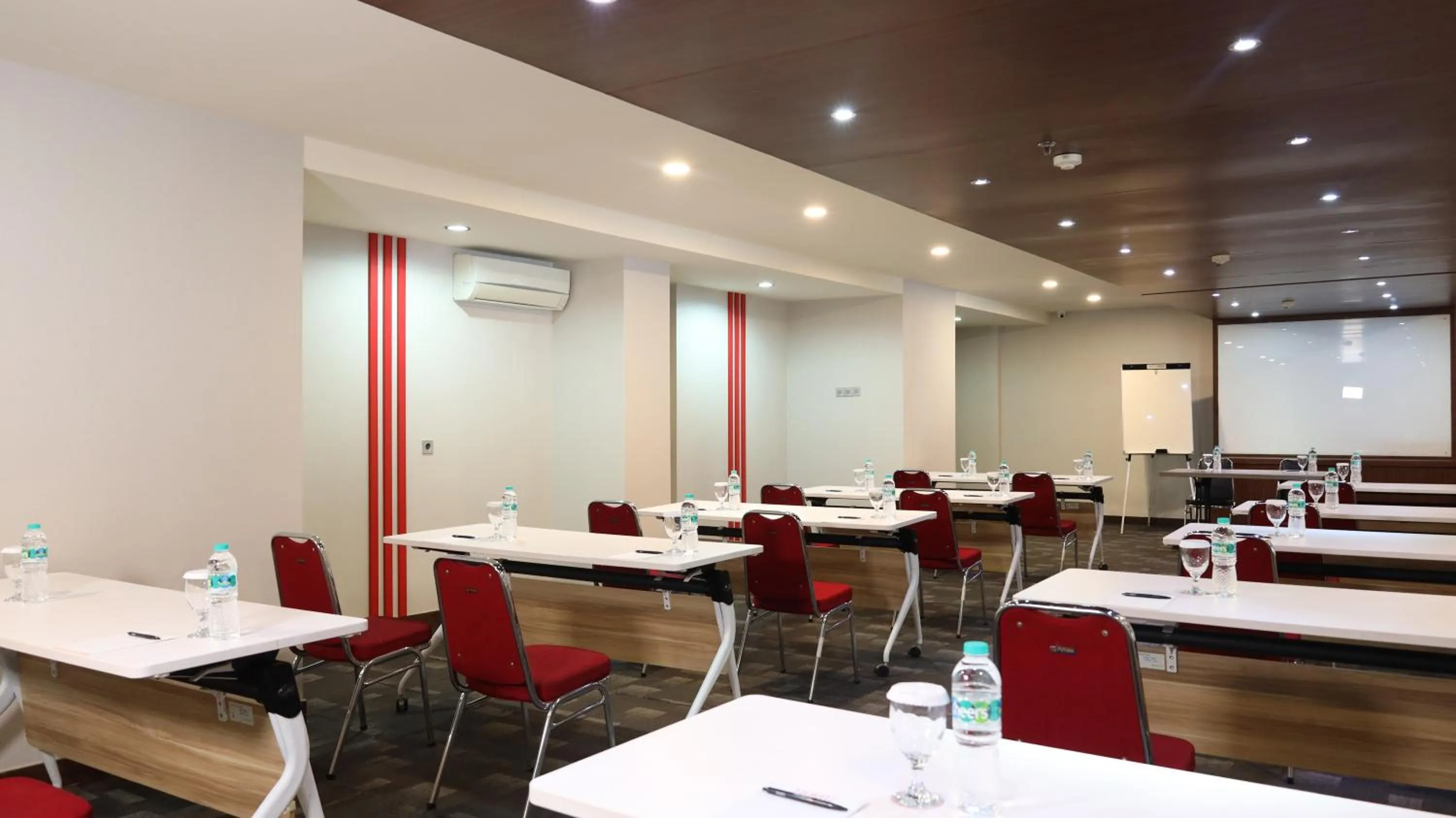 Meeting/conference room in Moritz Hotel RSAB Harapan Kita