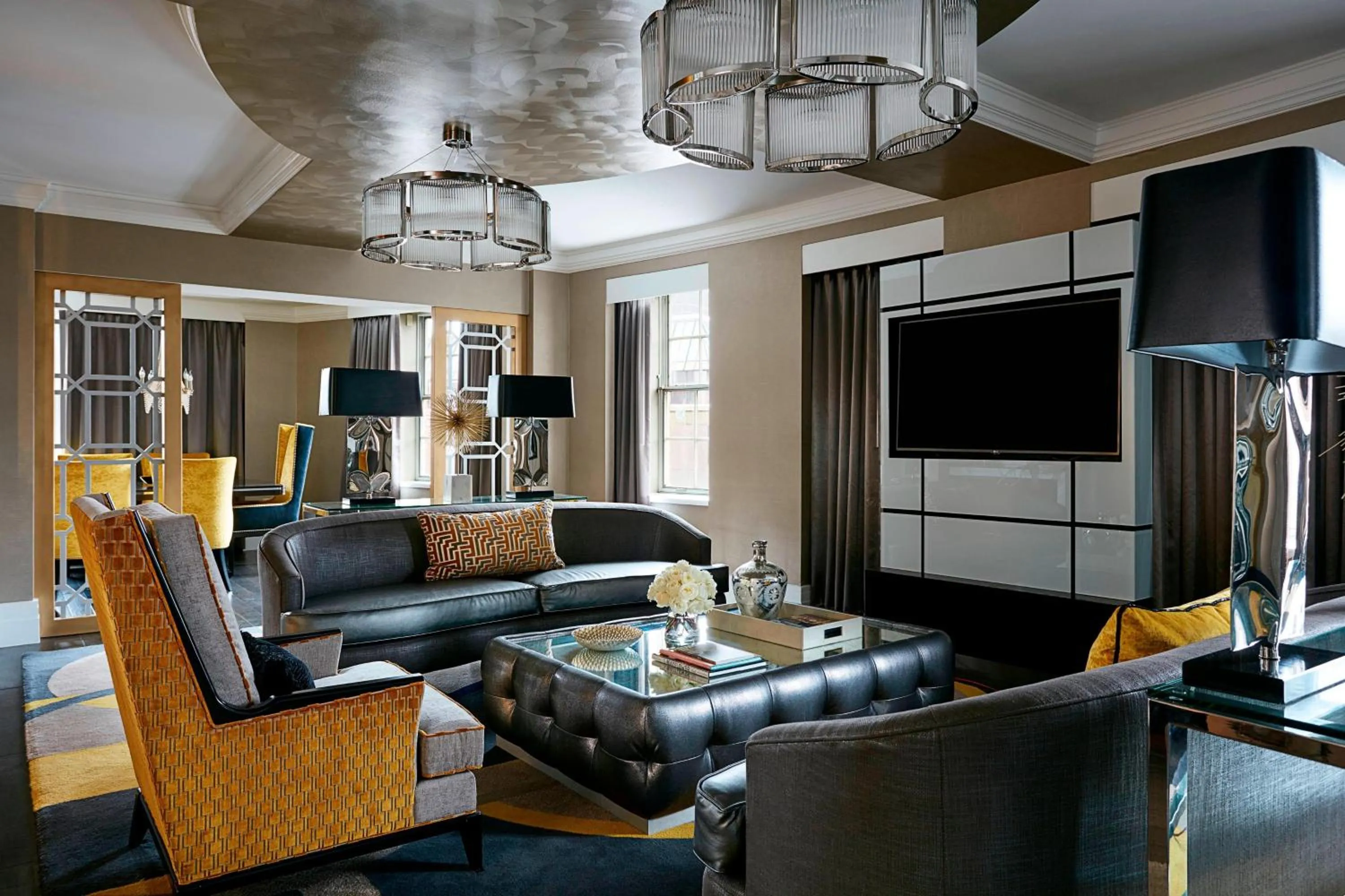 Living room in The Mayflower Hotel, Autograph Collection