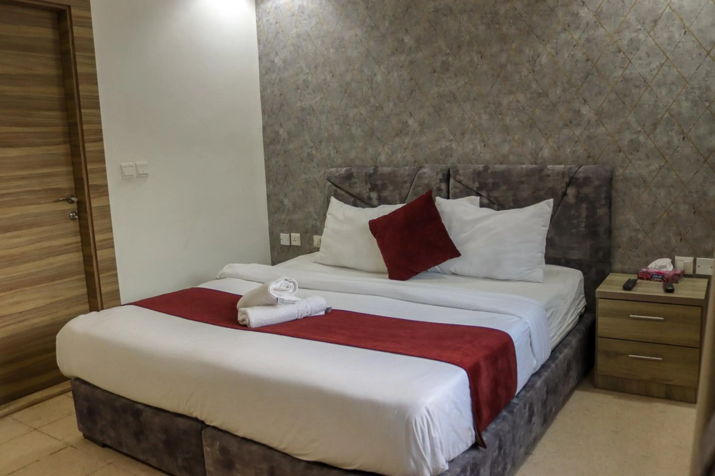 room service in Twins Downtown Hotel