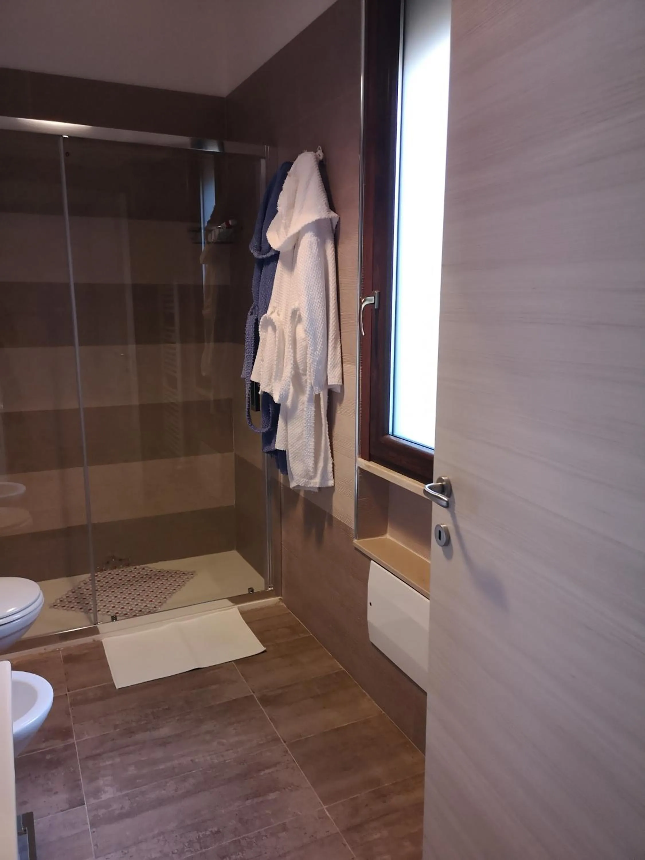 Shower in Muccino B&B