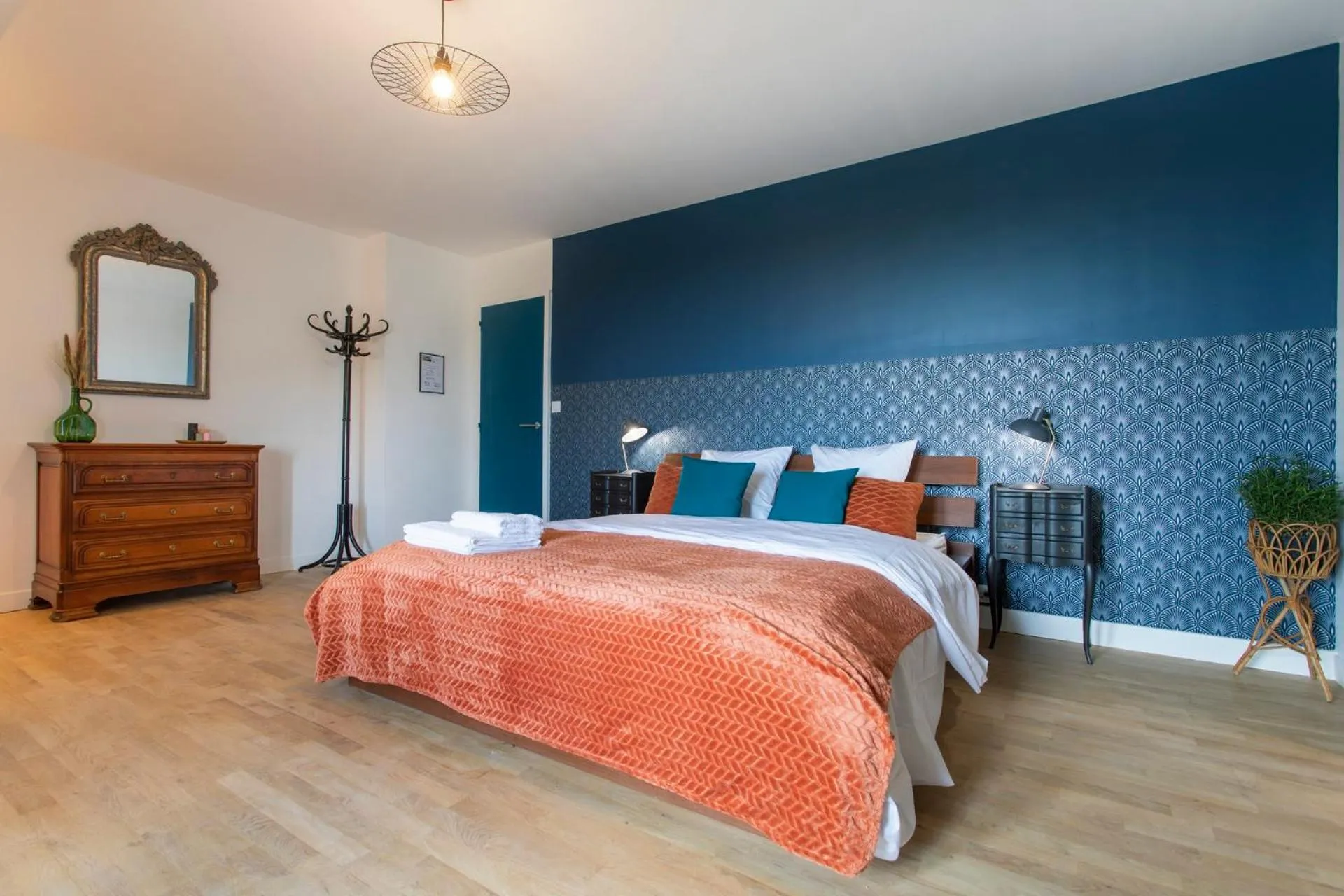 Photo of the whole room, Bed in La Bellevue Bréville - B&B