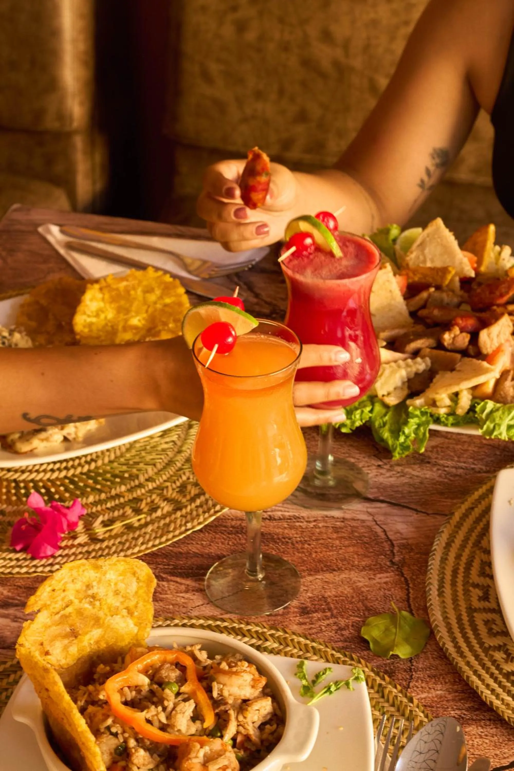 Food and drinks in Curazao Hotel -Centro Histórico-