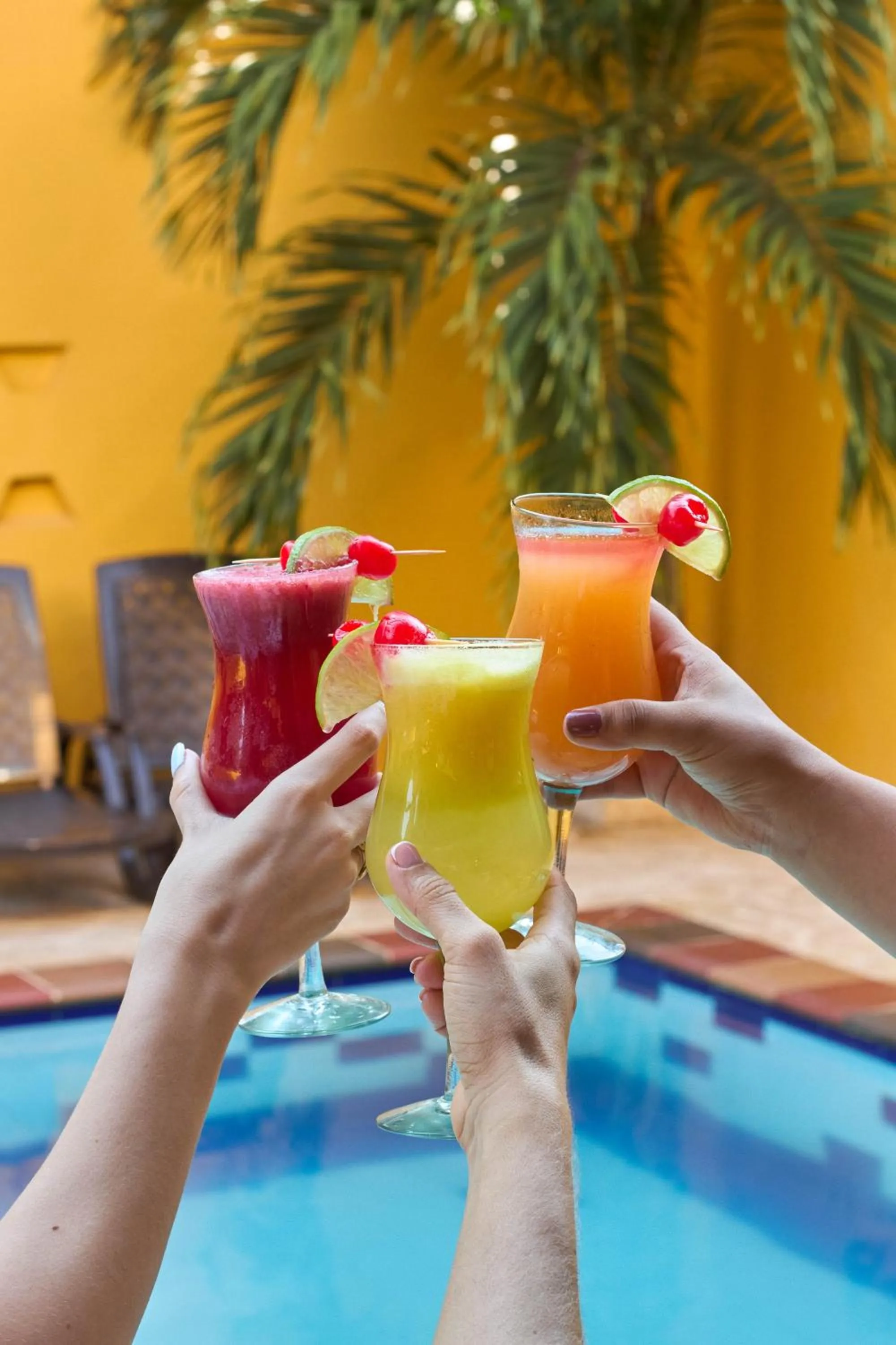 People in Curazao Hotel -Centro Histórico-