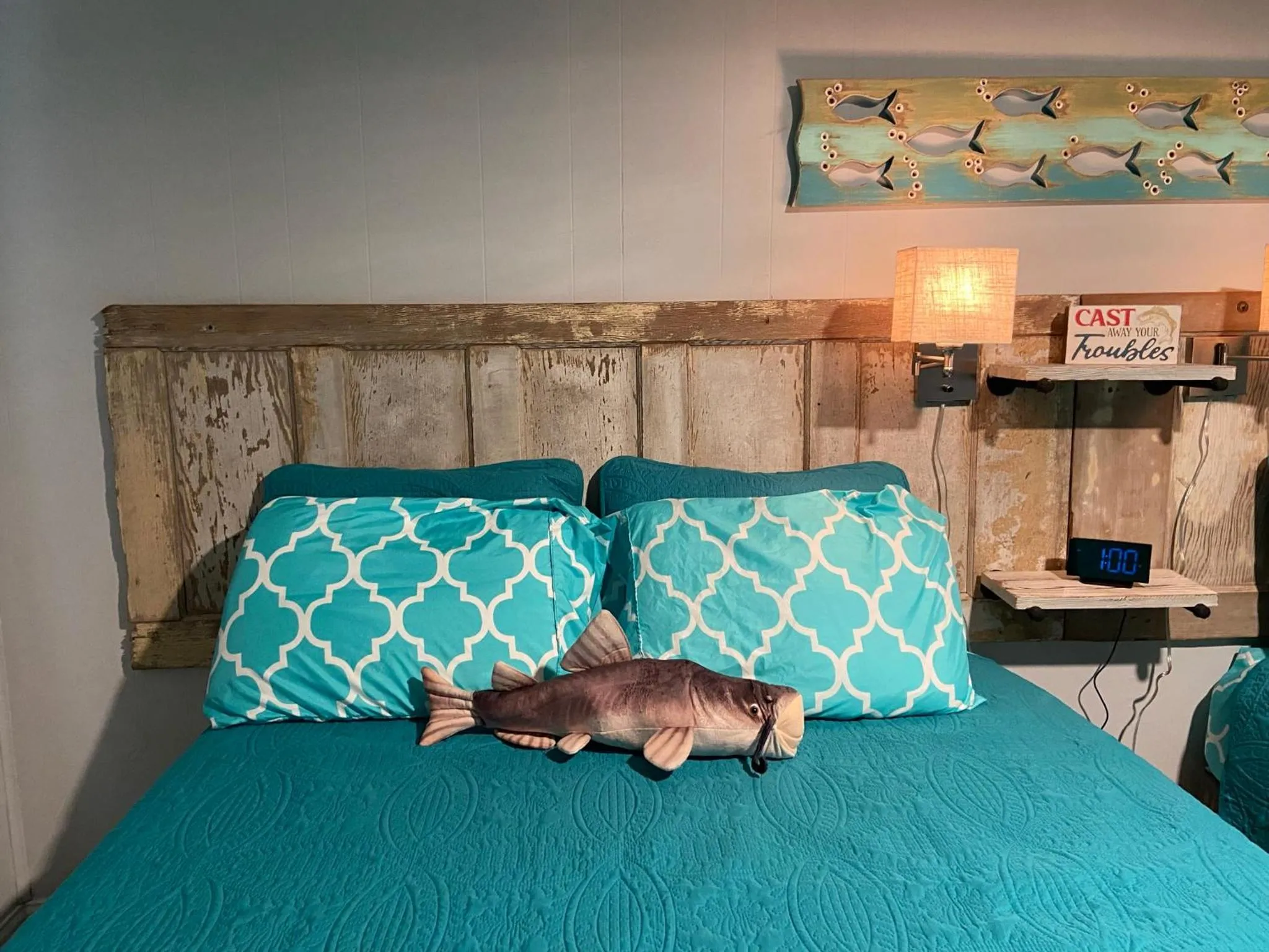 Bed in Reel Inn and Lodge