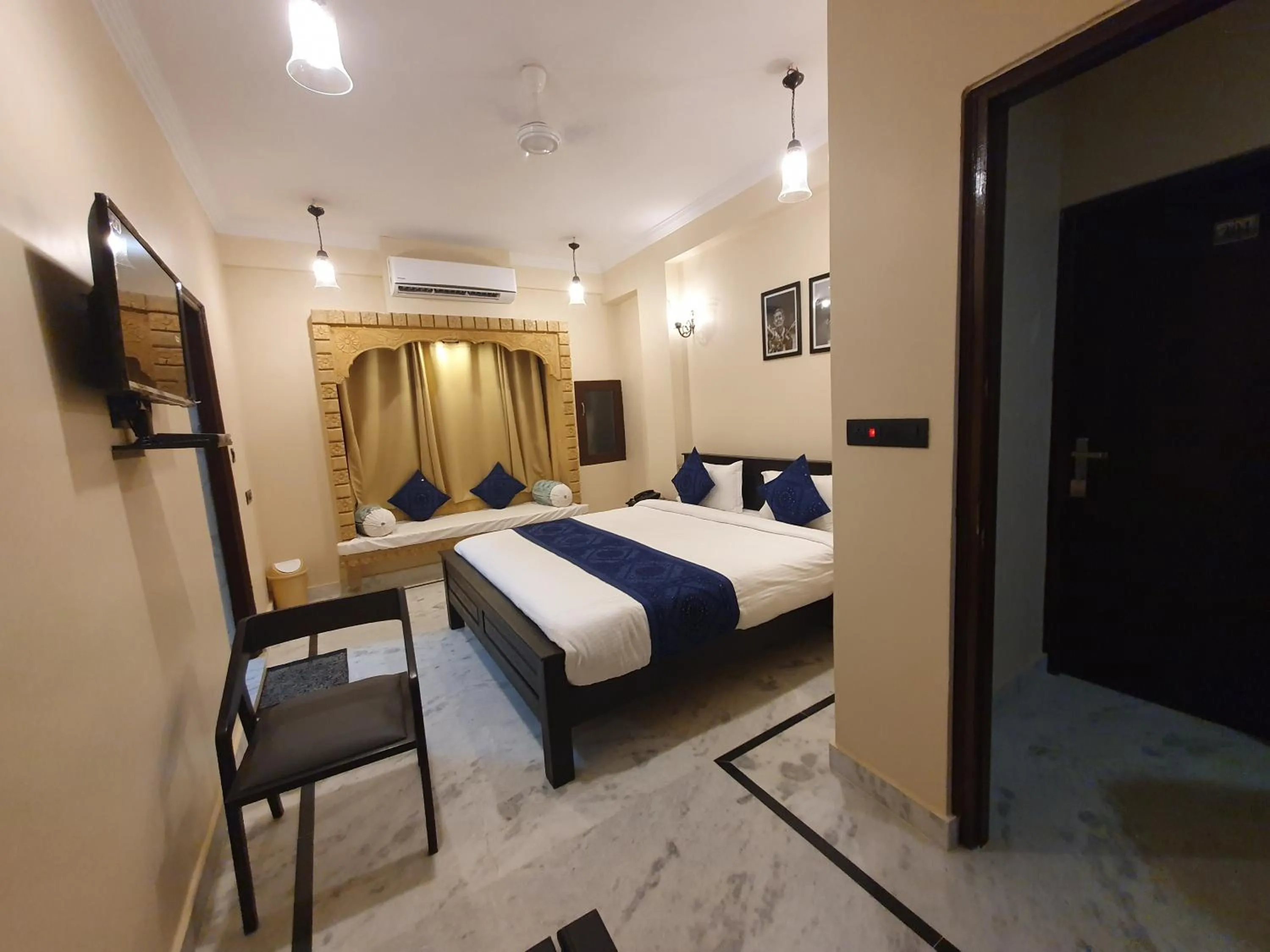 TV and multimedia, Bed in Hotel Vasshifa Palace