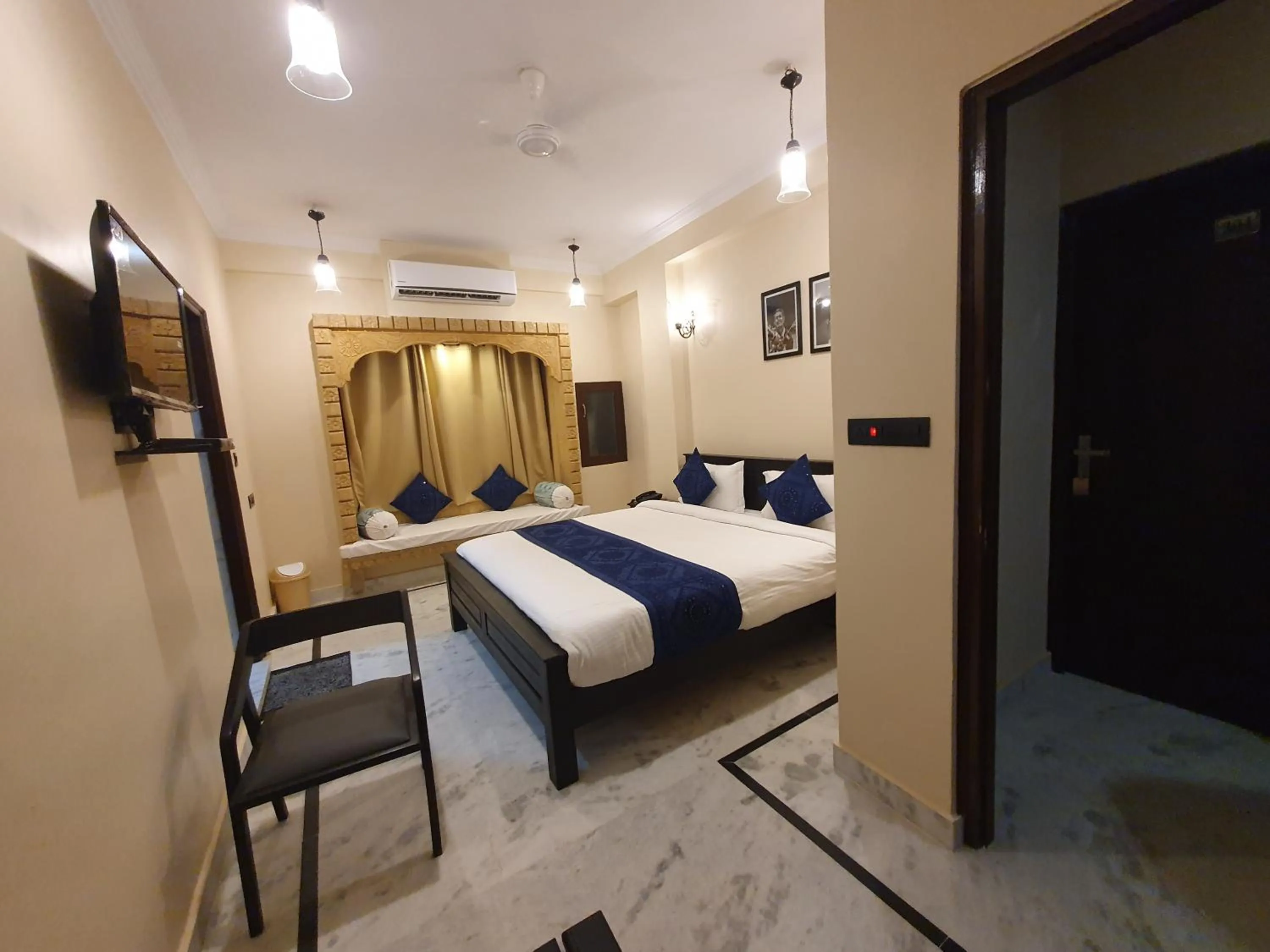 TV and multimedia, Bed in Hotel Vasshifa Palace