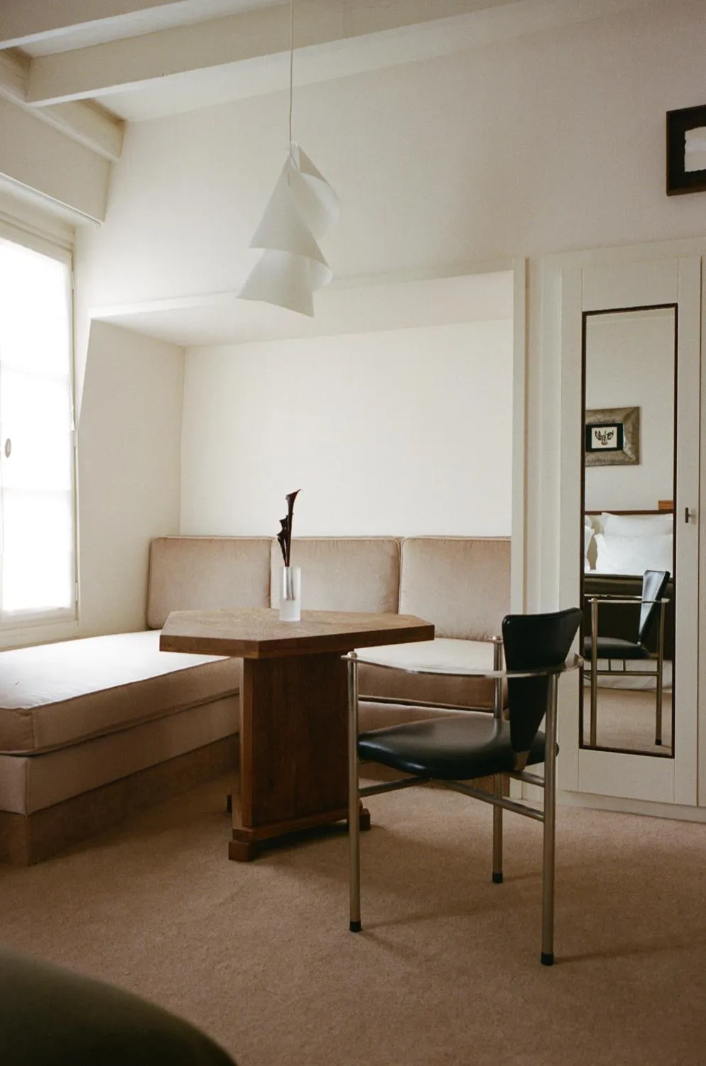 Living room, Bed in Hôtel Massé