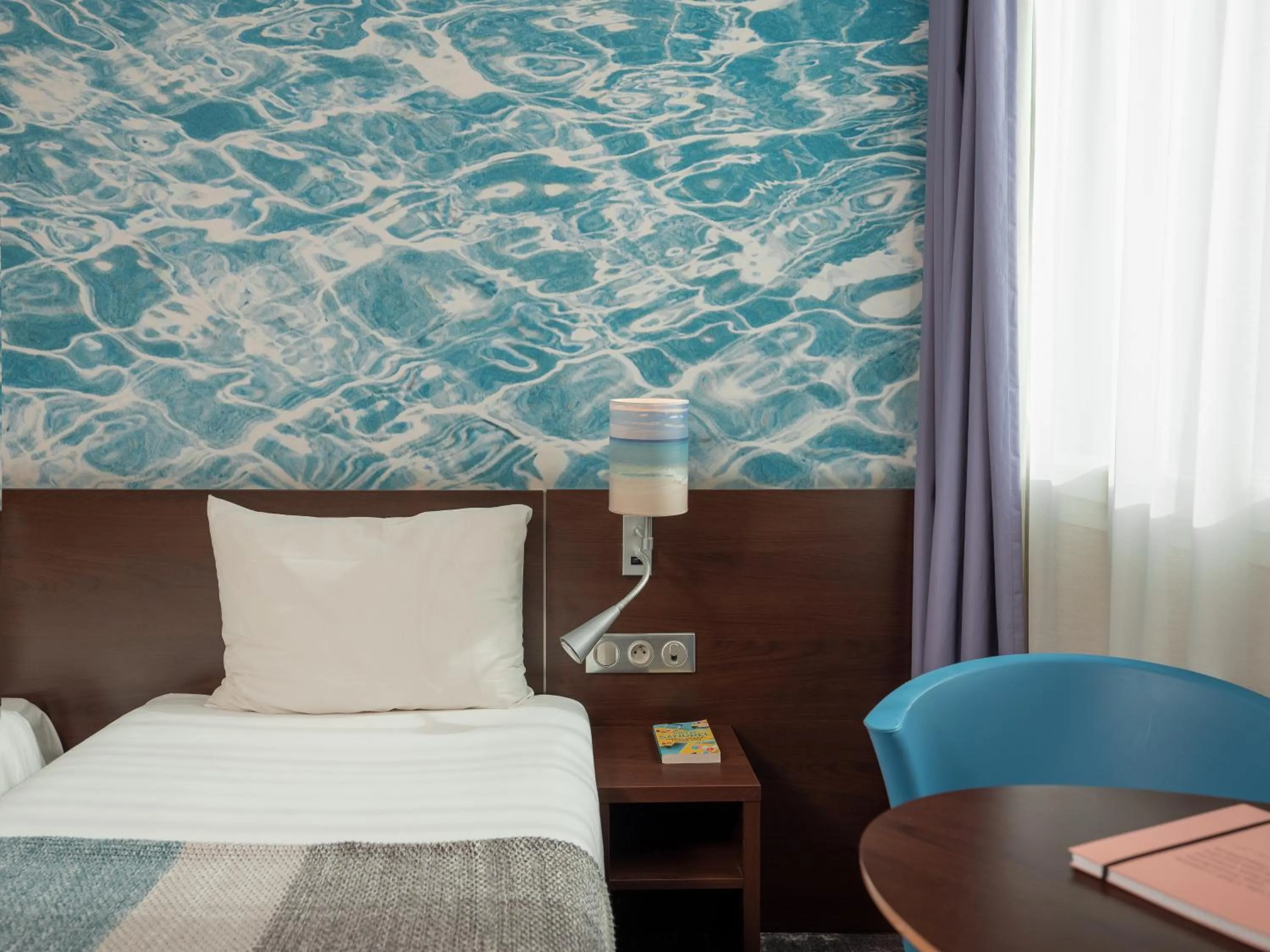 Bed in ibis Styles Fontenay