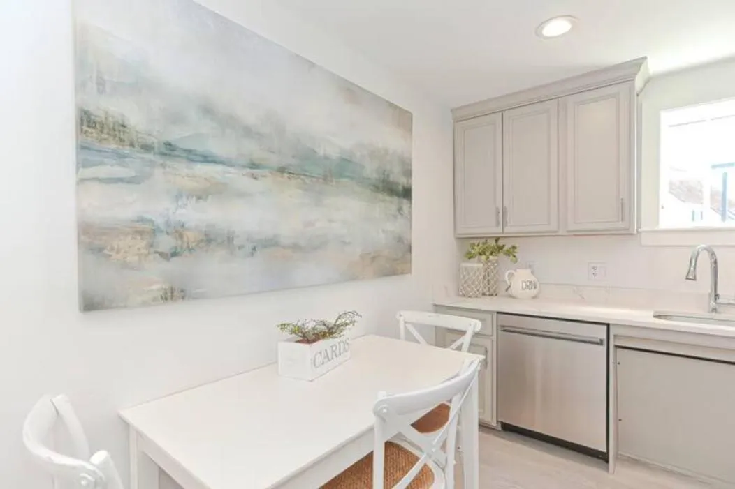 Harbourtown Suites on Plymouth Harbor