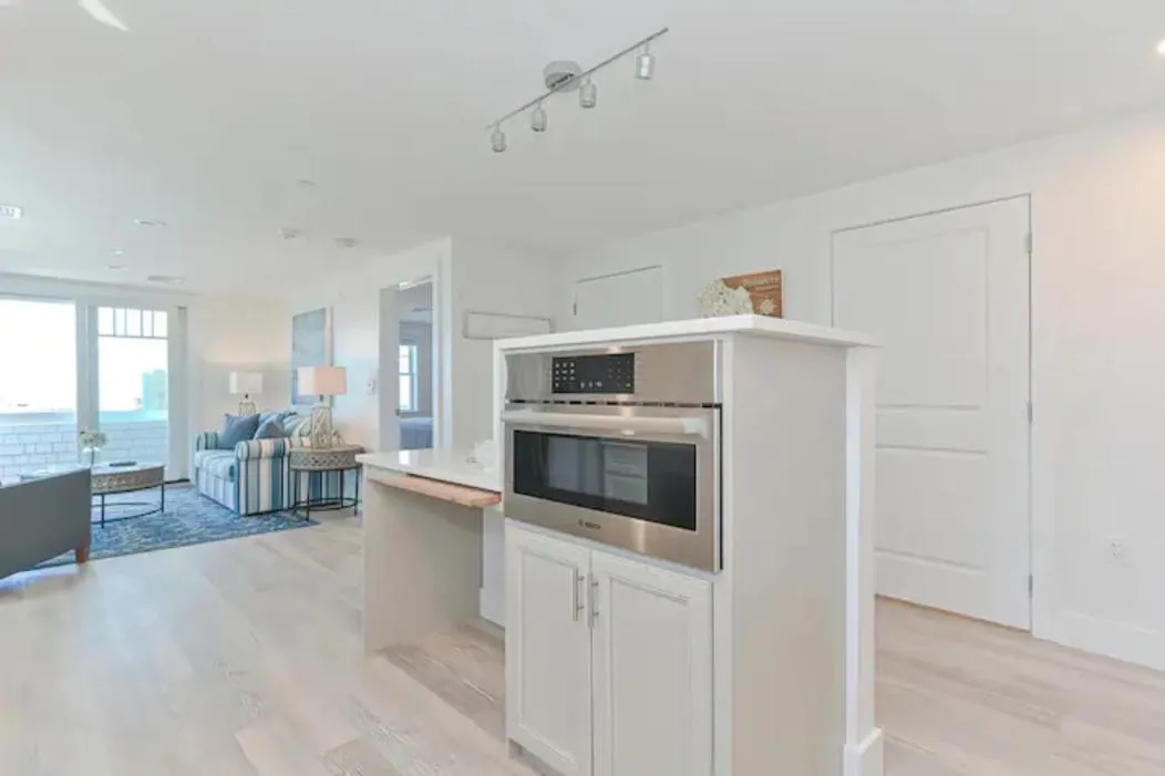 Harbourtown Suites on Plymouth Harbor