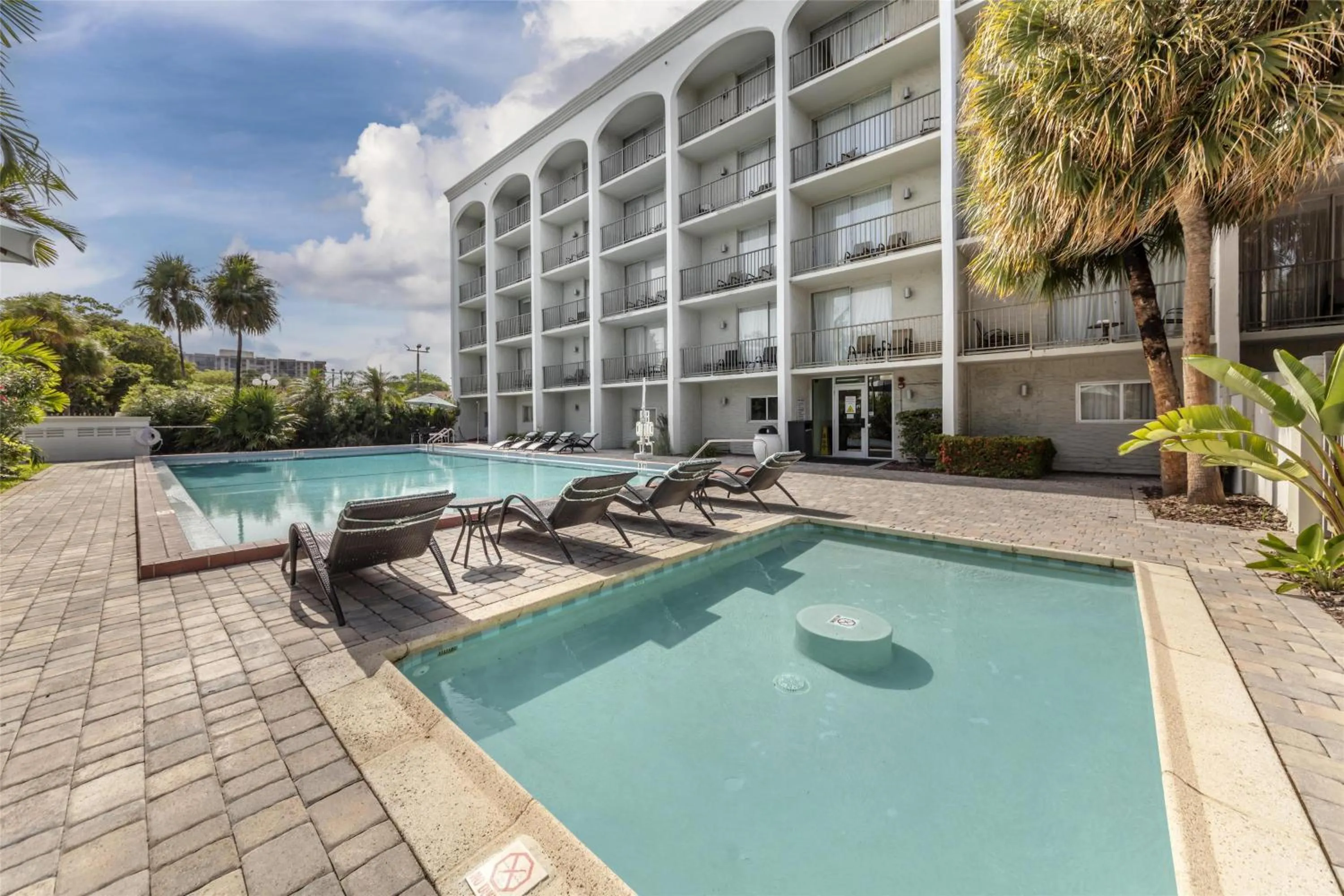Pool view in Best Western Plus North Miami-Bal Harbour