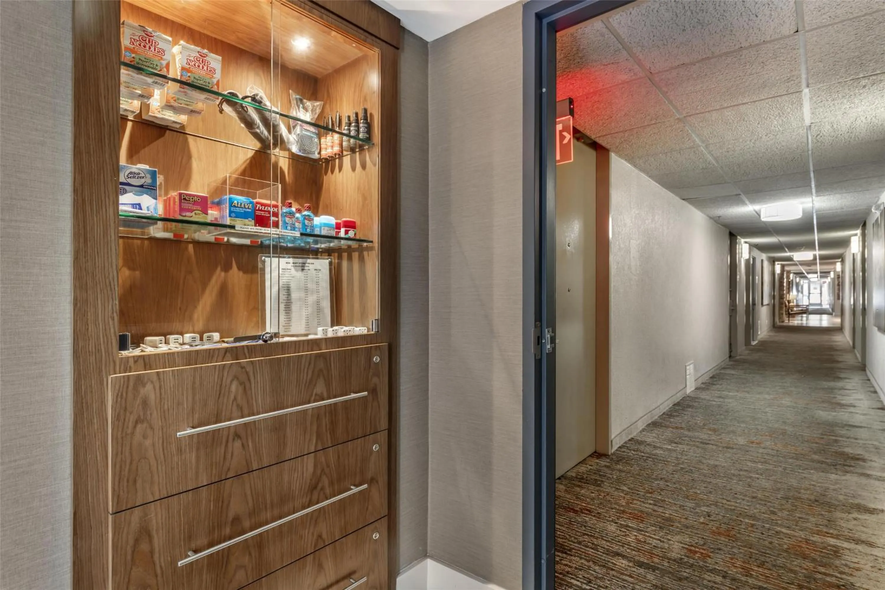 Property building in Best Western Plus North Miami-Bal Harbour