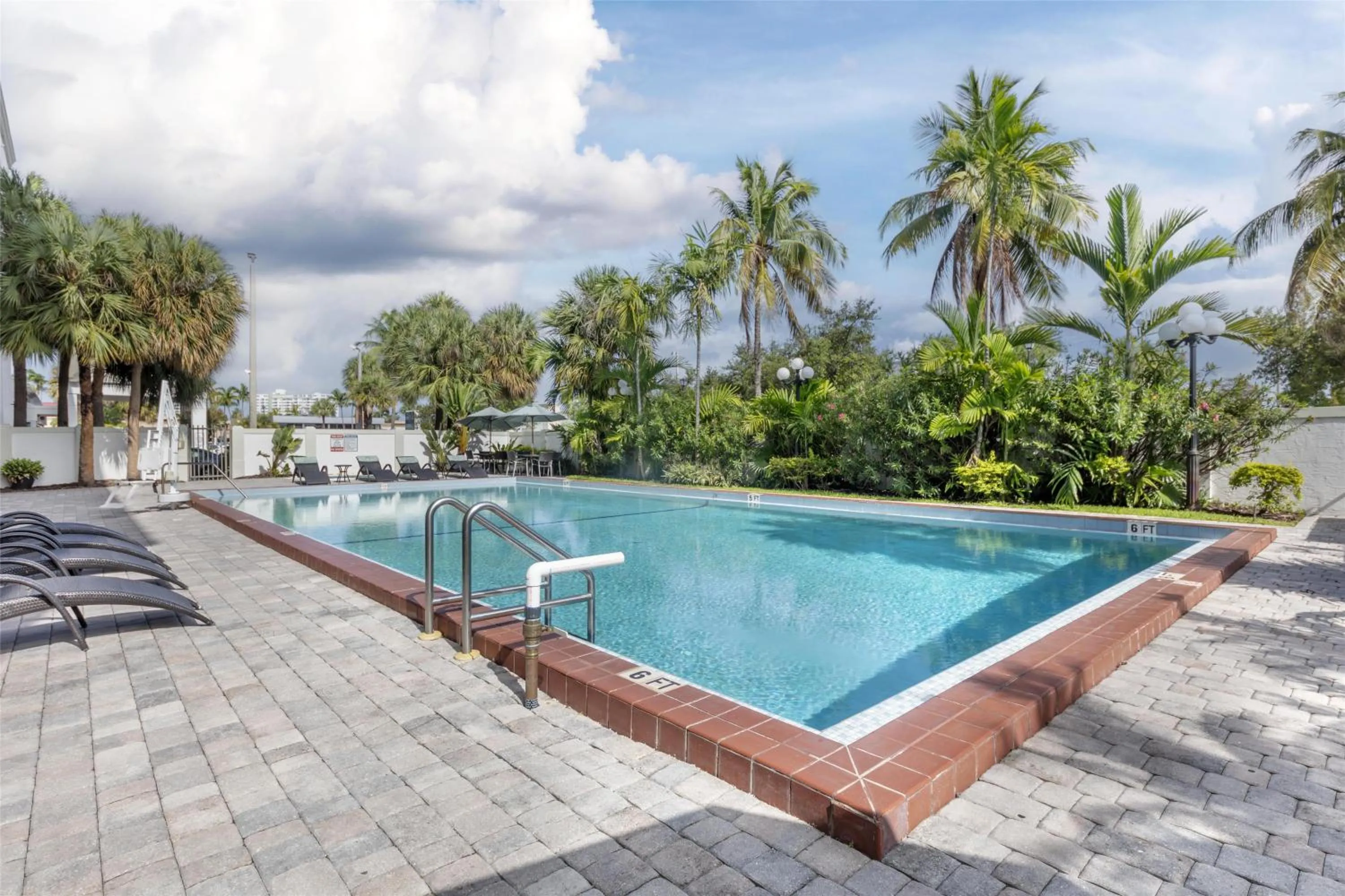Pool view in Best Western Plus North Miami-Bal Harbour