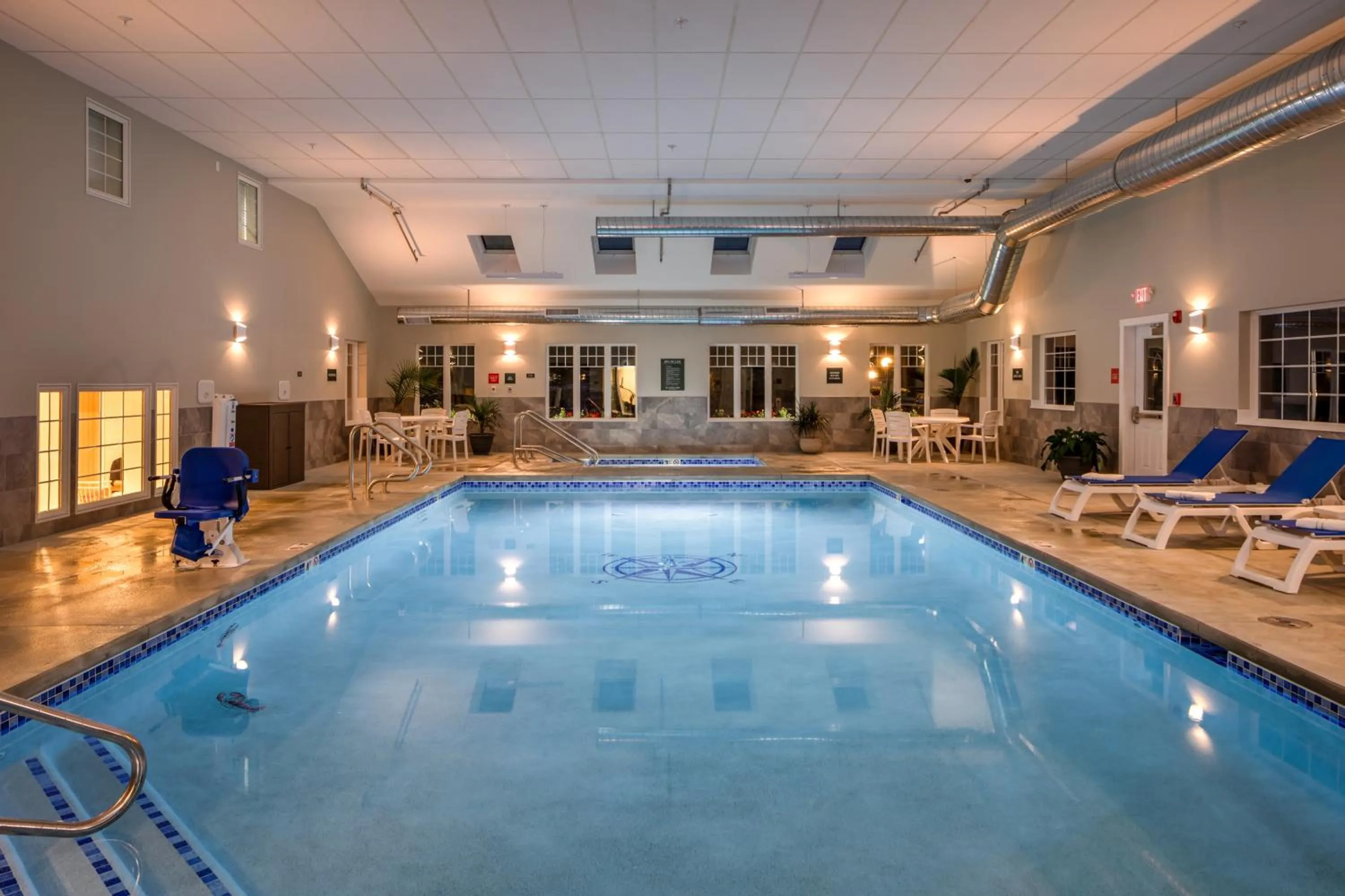 Swimming pool in Country Inn at Camden Rockport