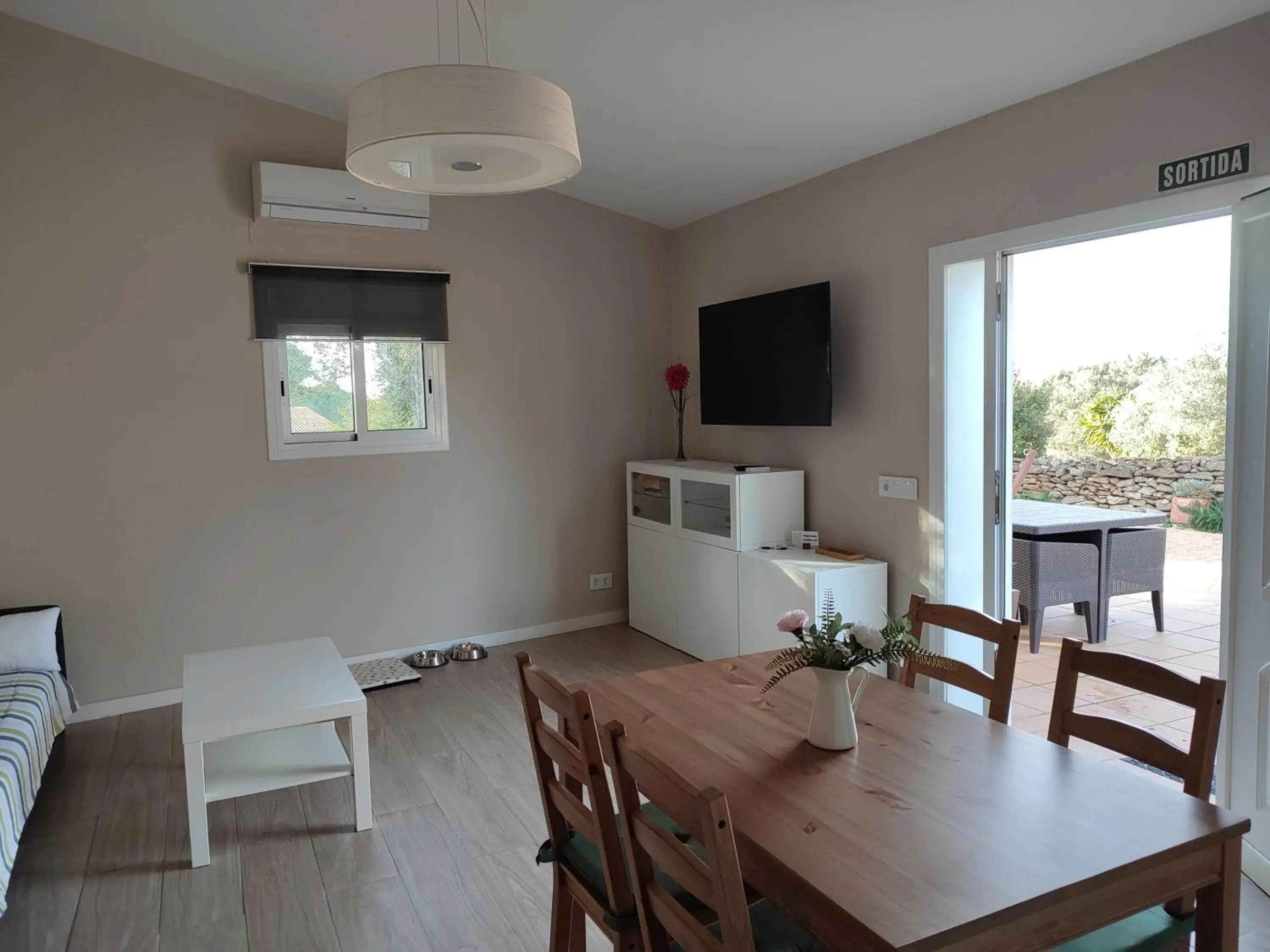 Can Costals Cerezo Can Costals Cerezo