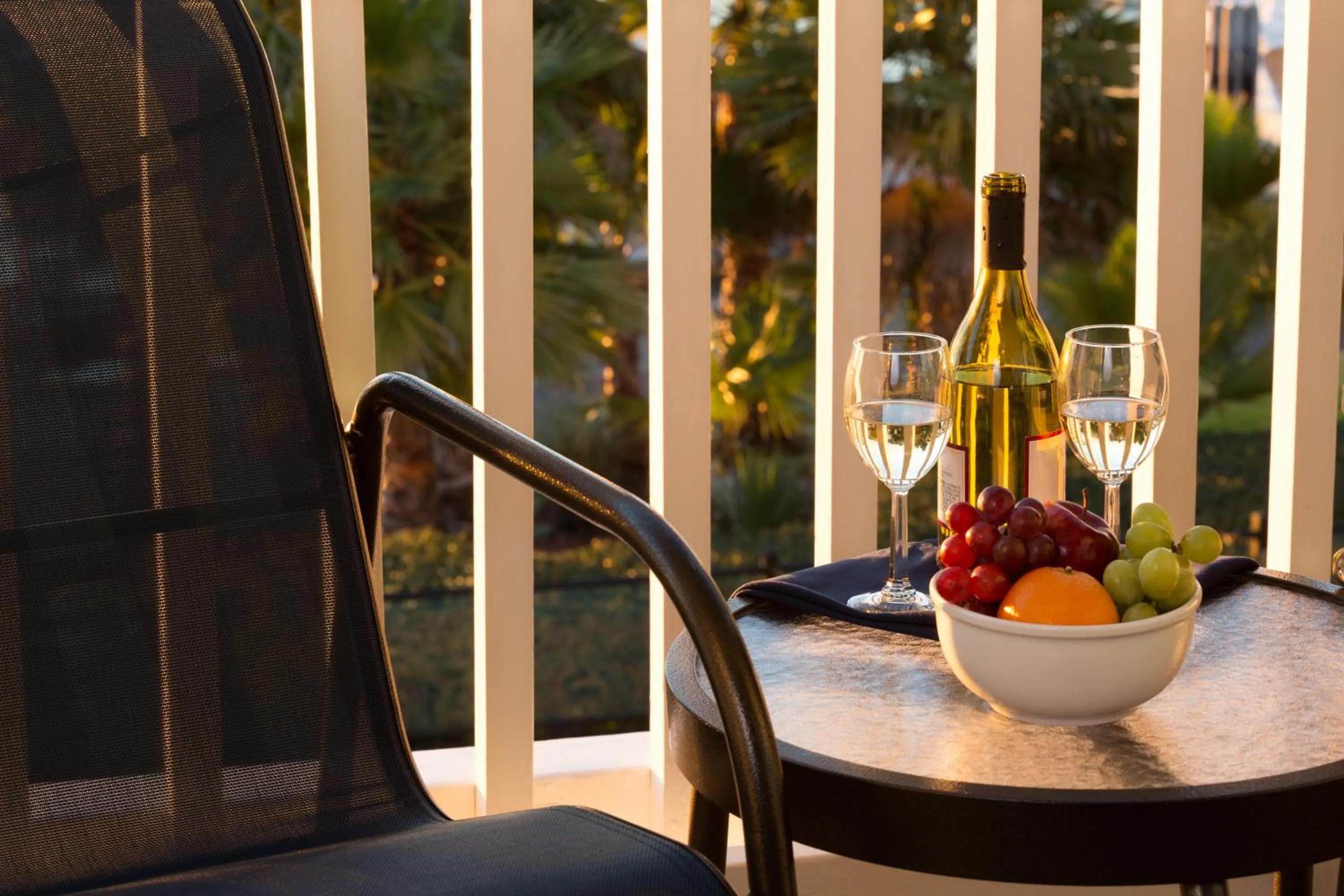 Patio in The Marina Inn on San Francisco Bay