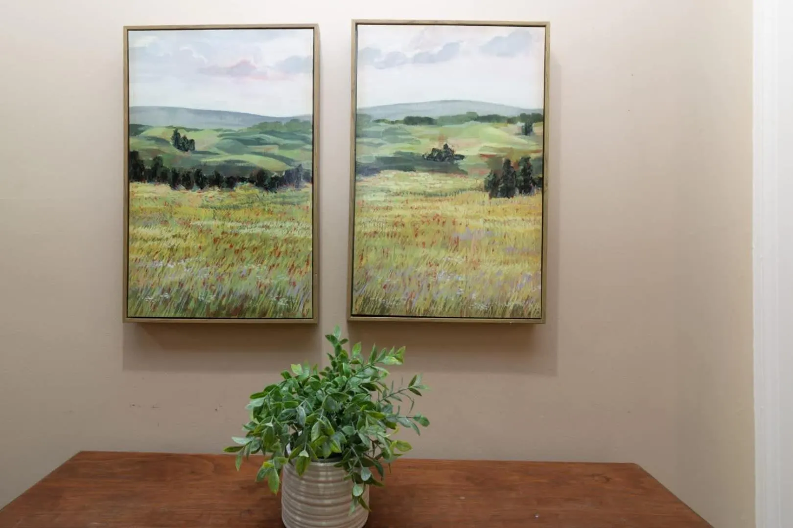 Near Fort Moore & Downtown - Our White House