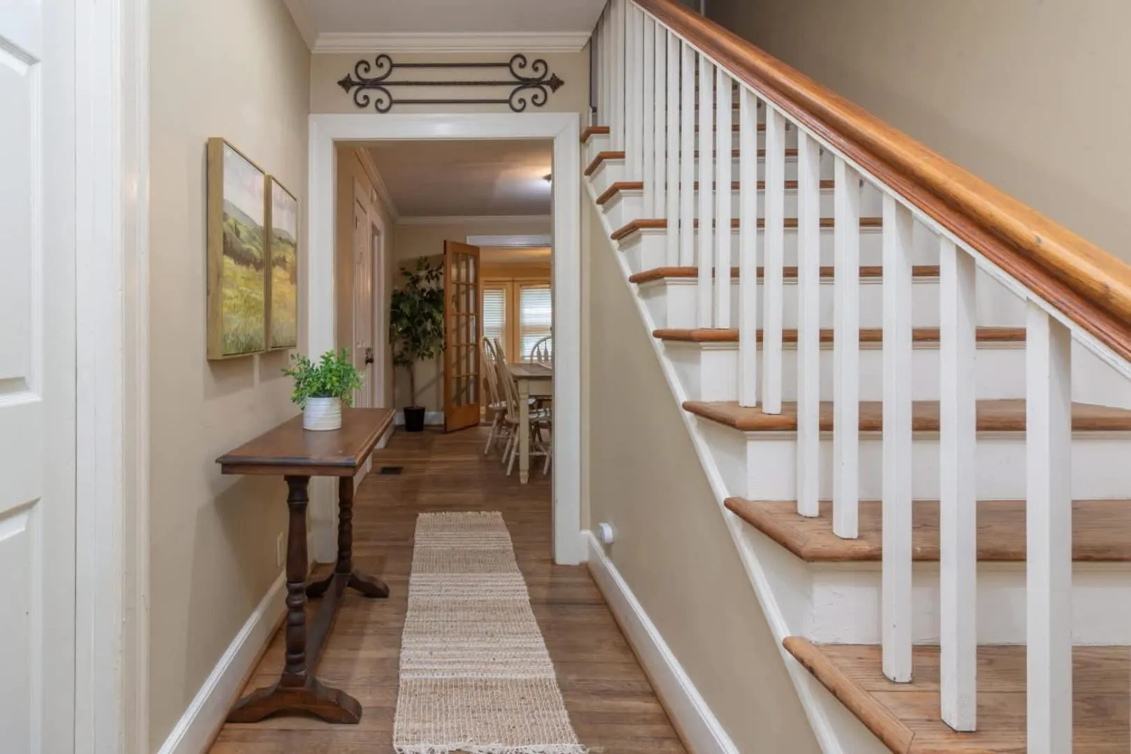 Near Fort Moore & Downtown - Our White House