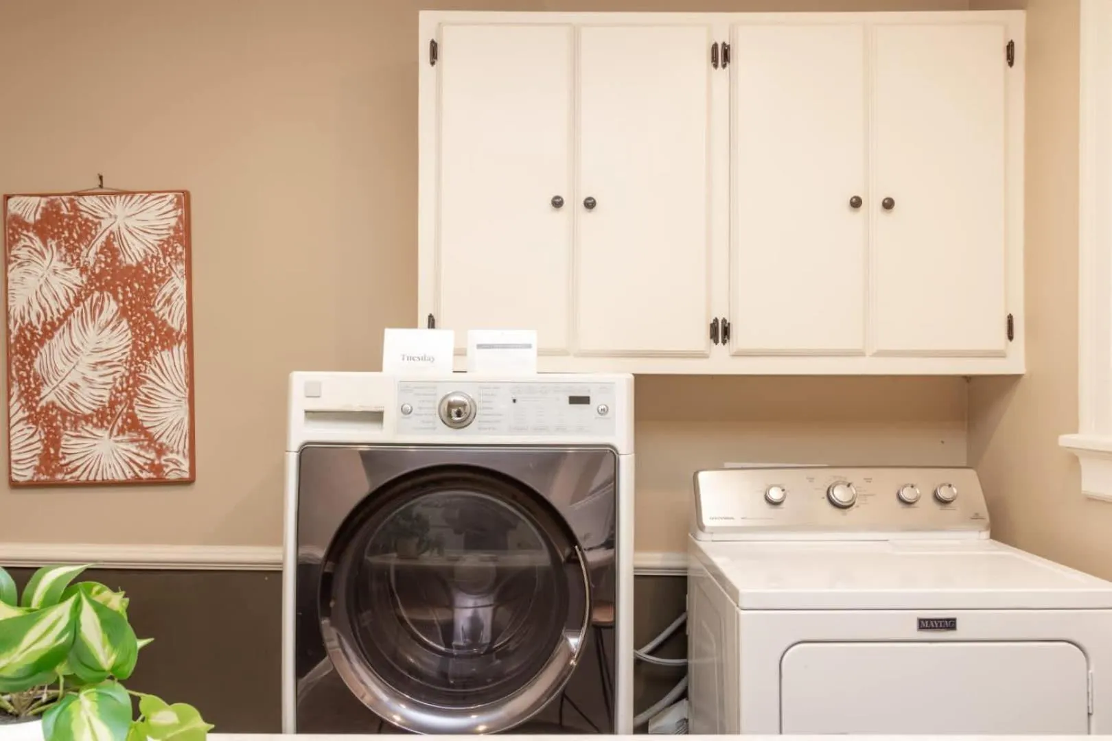 Near Fort Moore & Downtown - Our White House