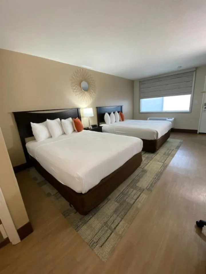 Bedroom, Bed in Stanford Inn & Suites Anaheim