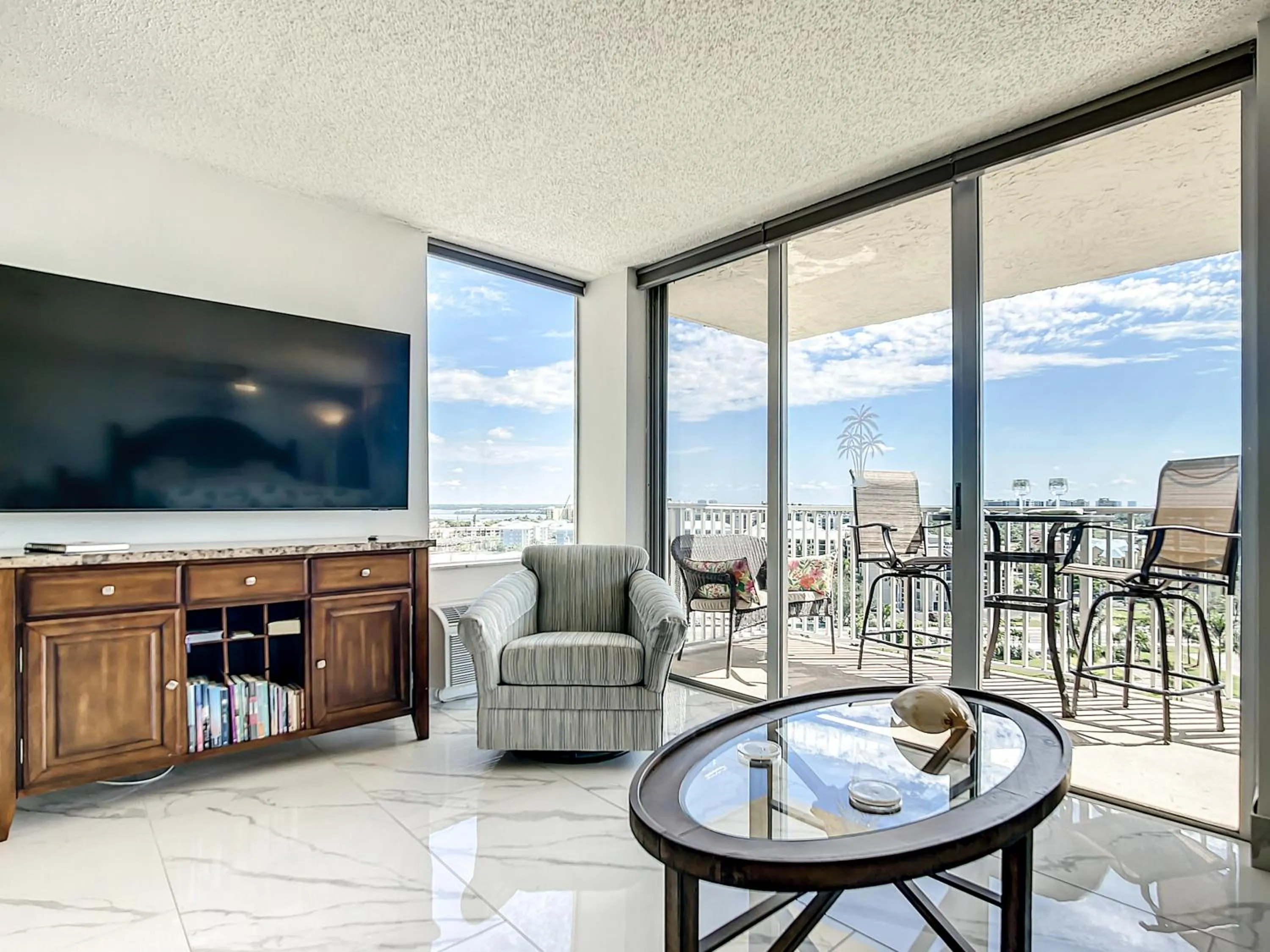 Living room in Estero Beach And Tennise Club 1008 B