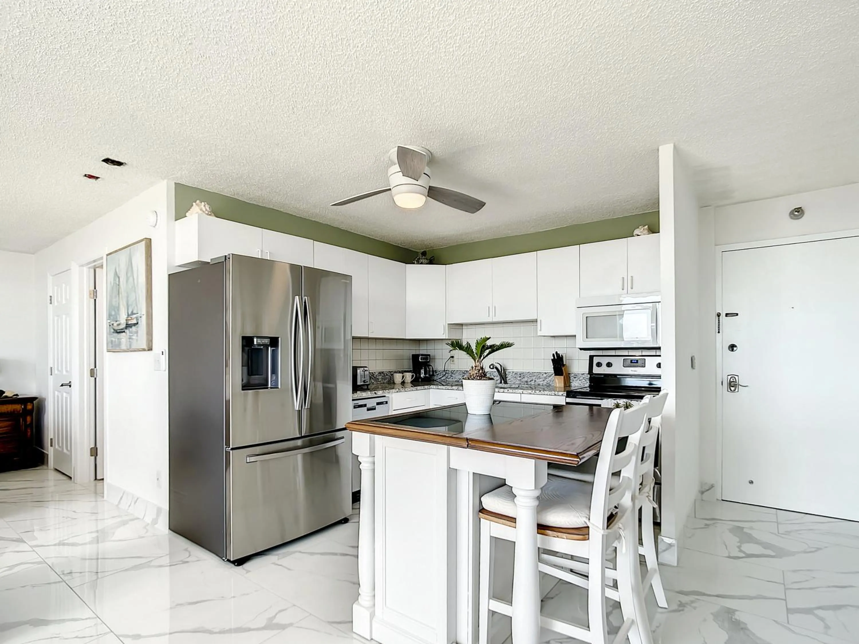 Kitchen or kitchenette in Estero Beach And Tennise Club 1008 B