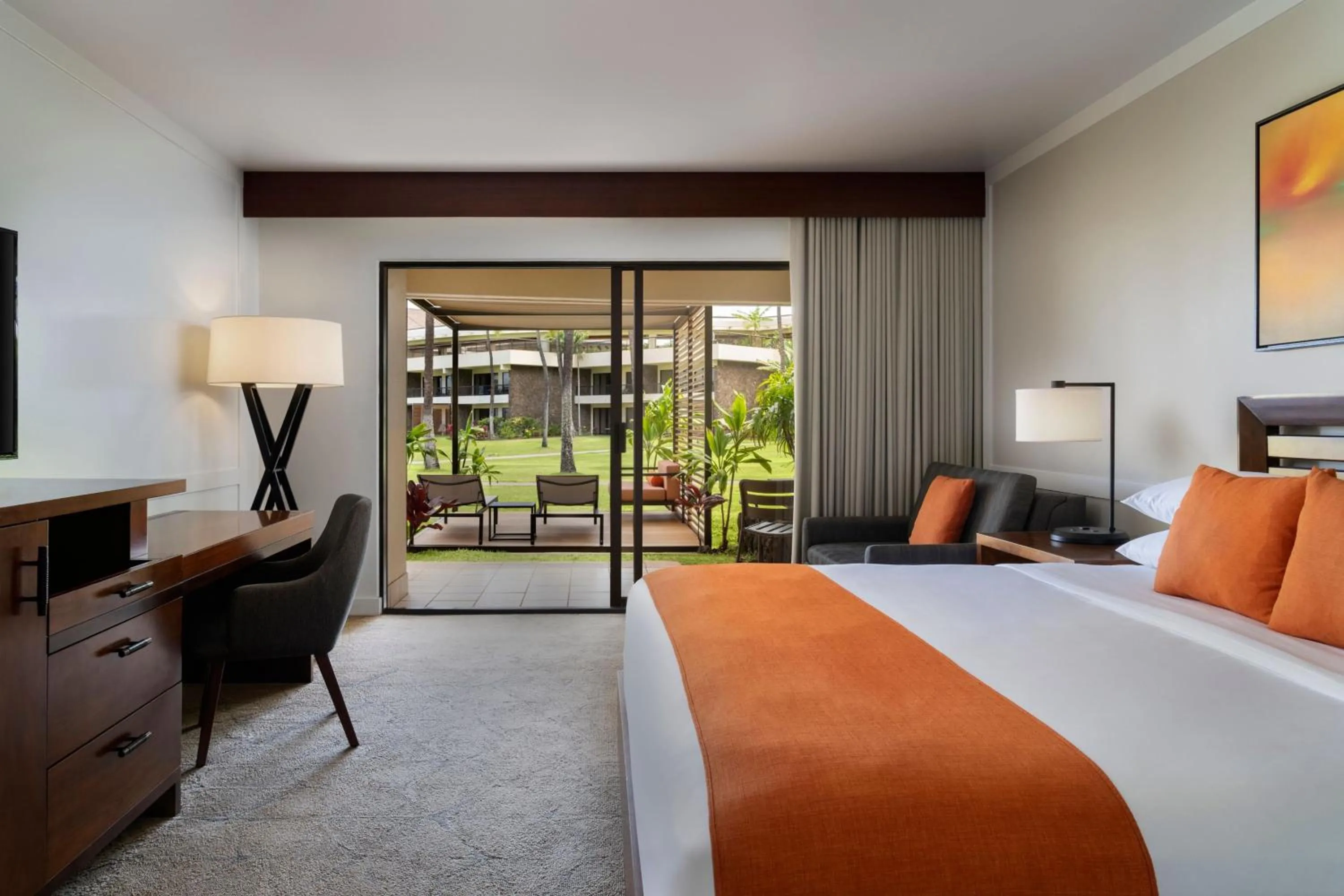 Photo of the whole room, Bed in Sheraton Maui Resort & Spa