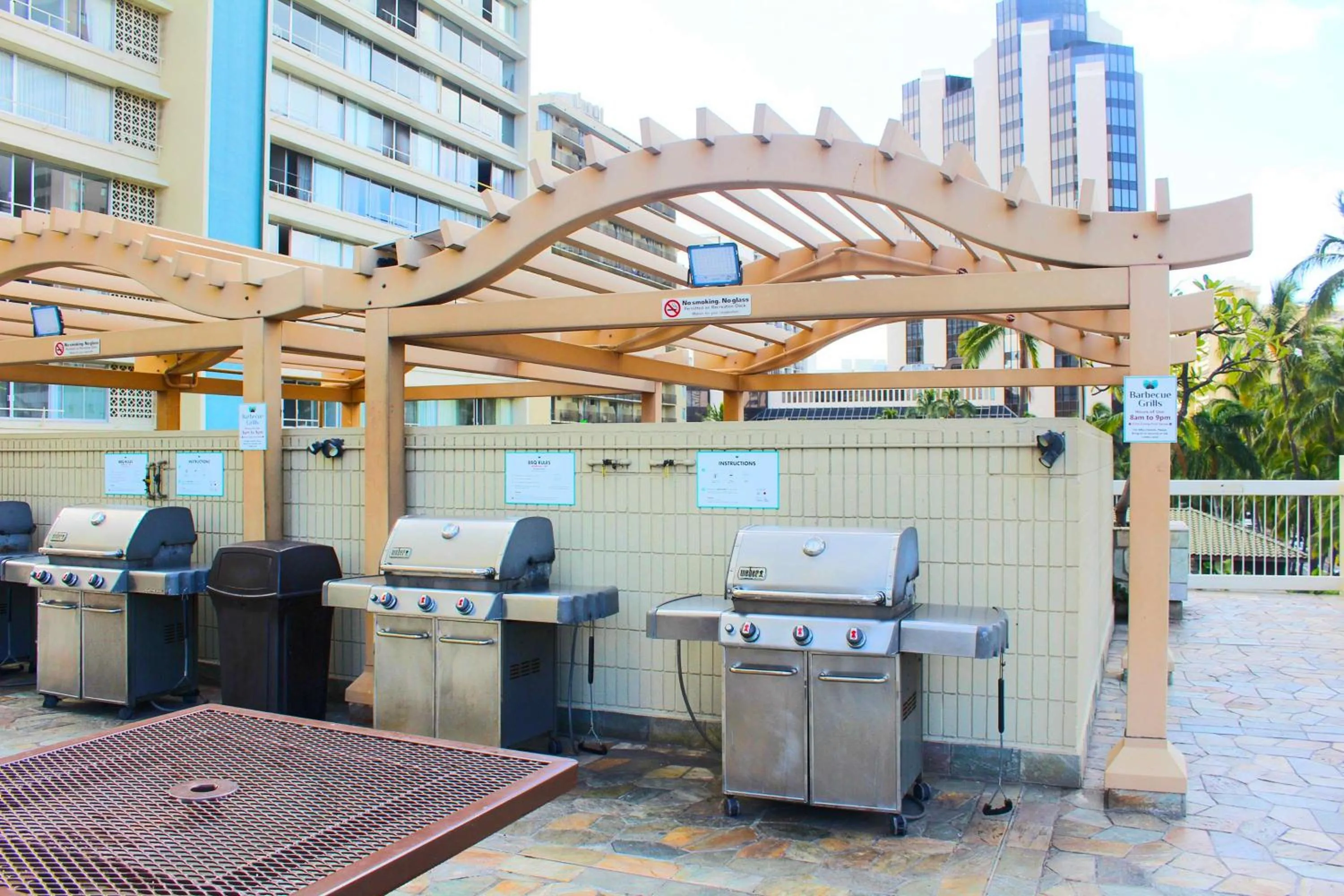 Patio in Skyline Island Colony Hotel