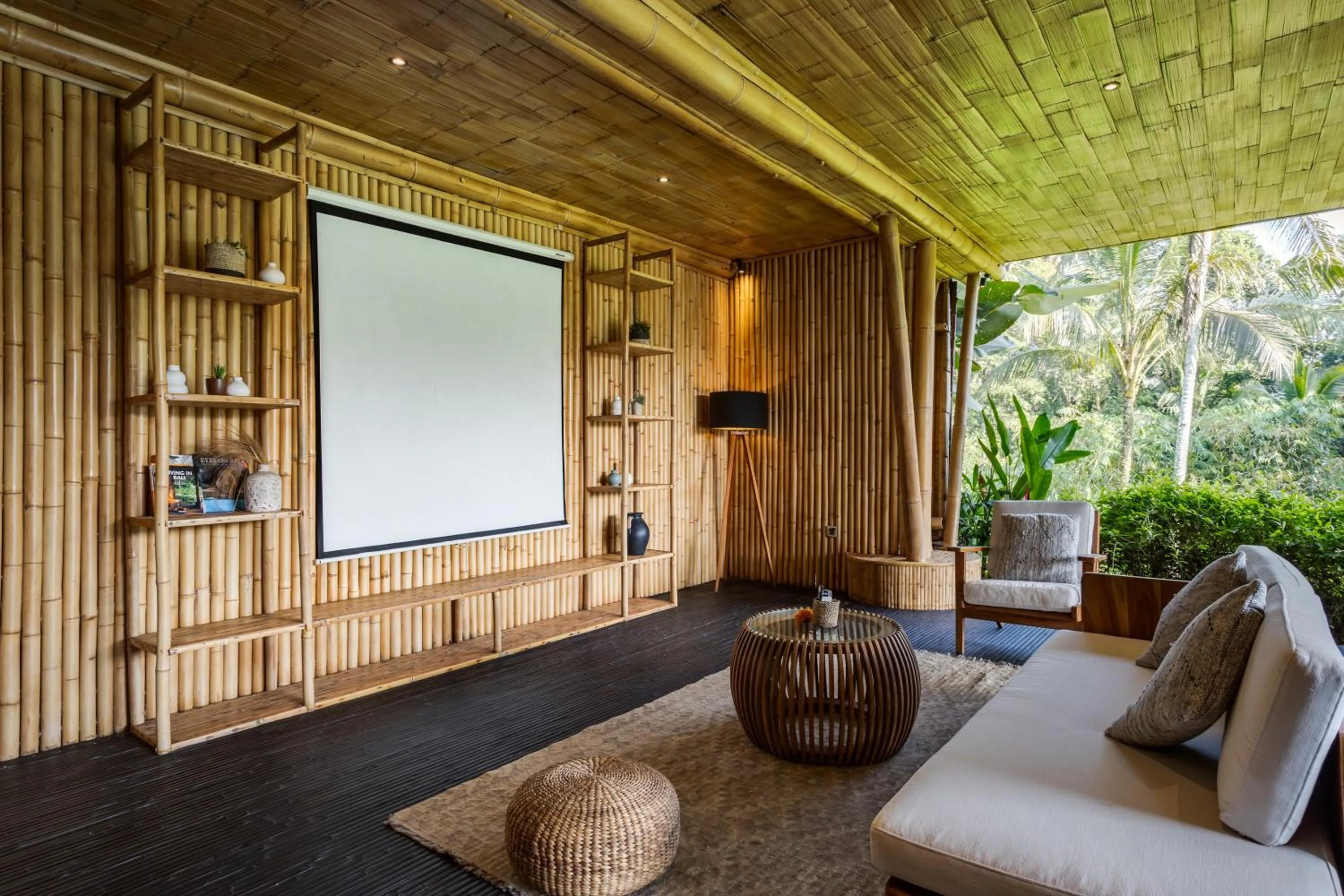 TV and multimedia in Eco Six Bali