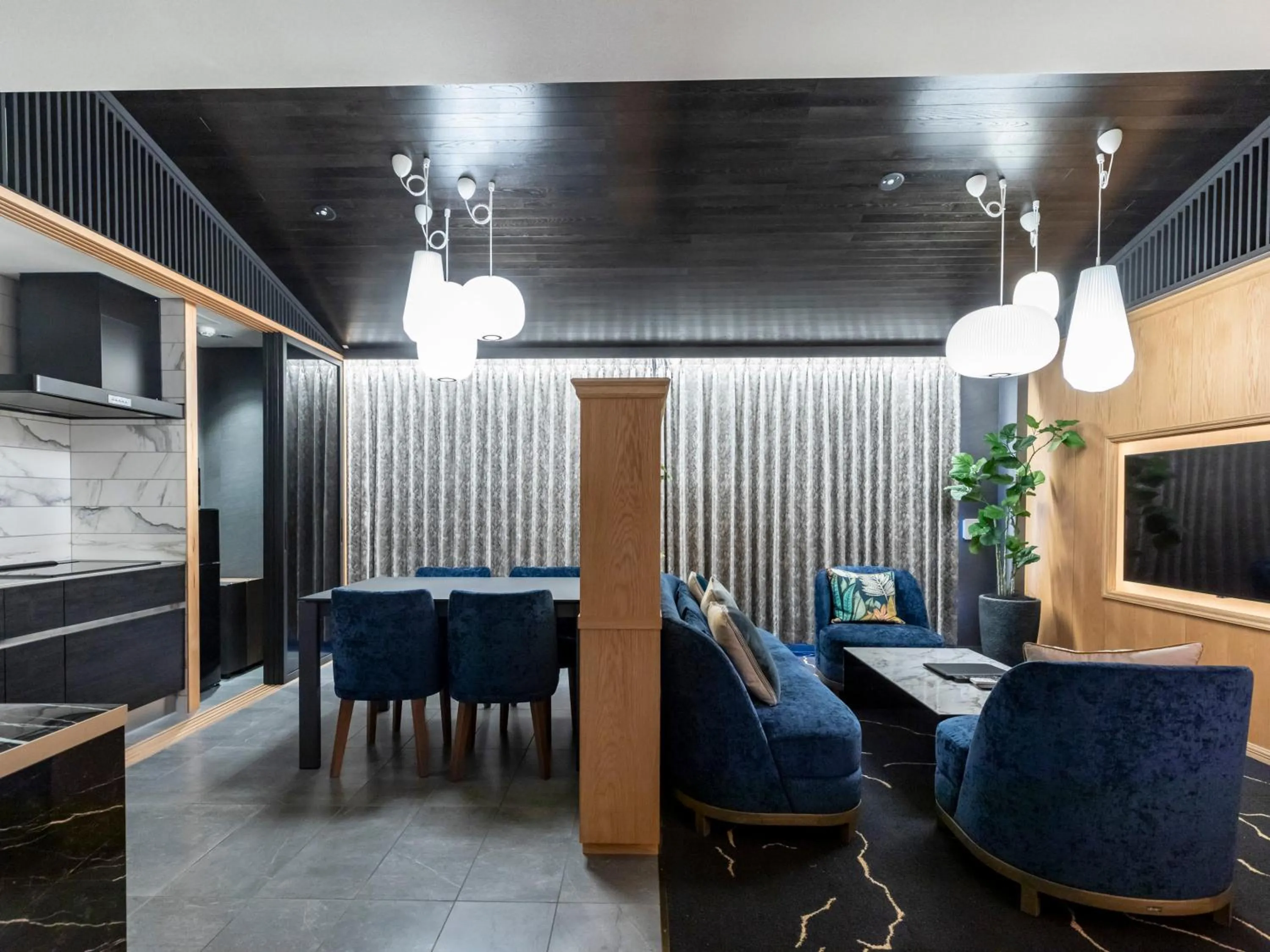 TV and multimedia in Tabist kiki HOTEL KYOTO Sanjo Takakura