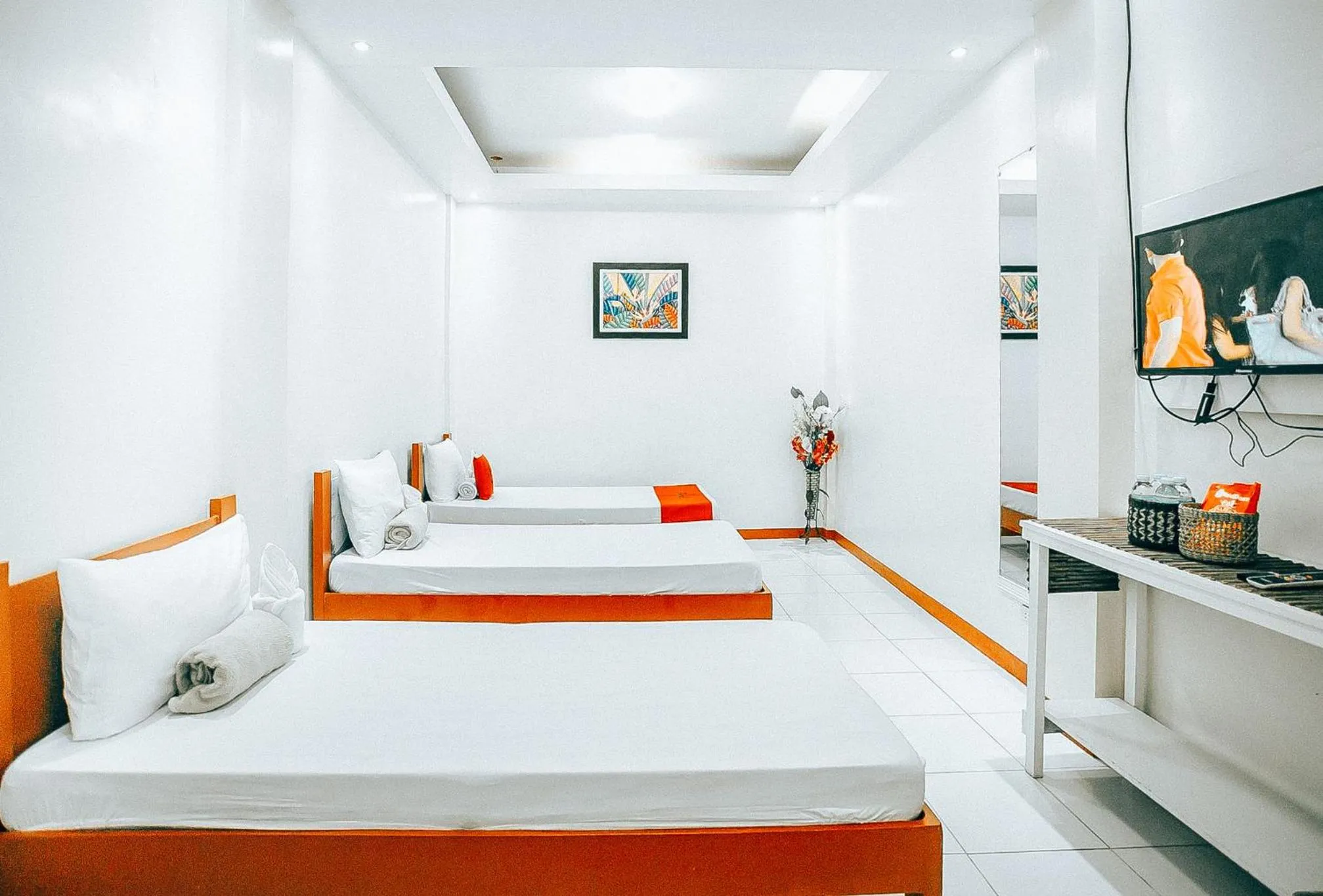 Bedroom, Bed in RedDoorz at S & L Apartelle Daraga Albay