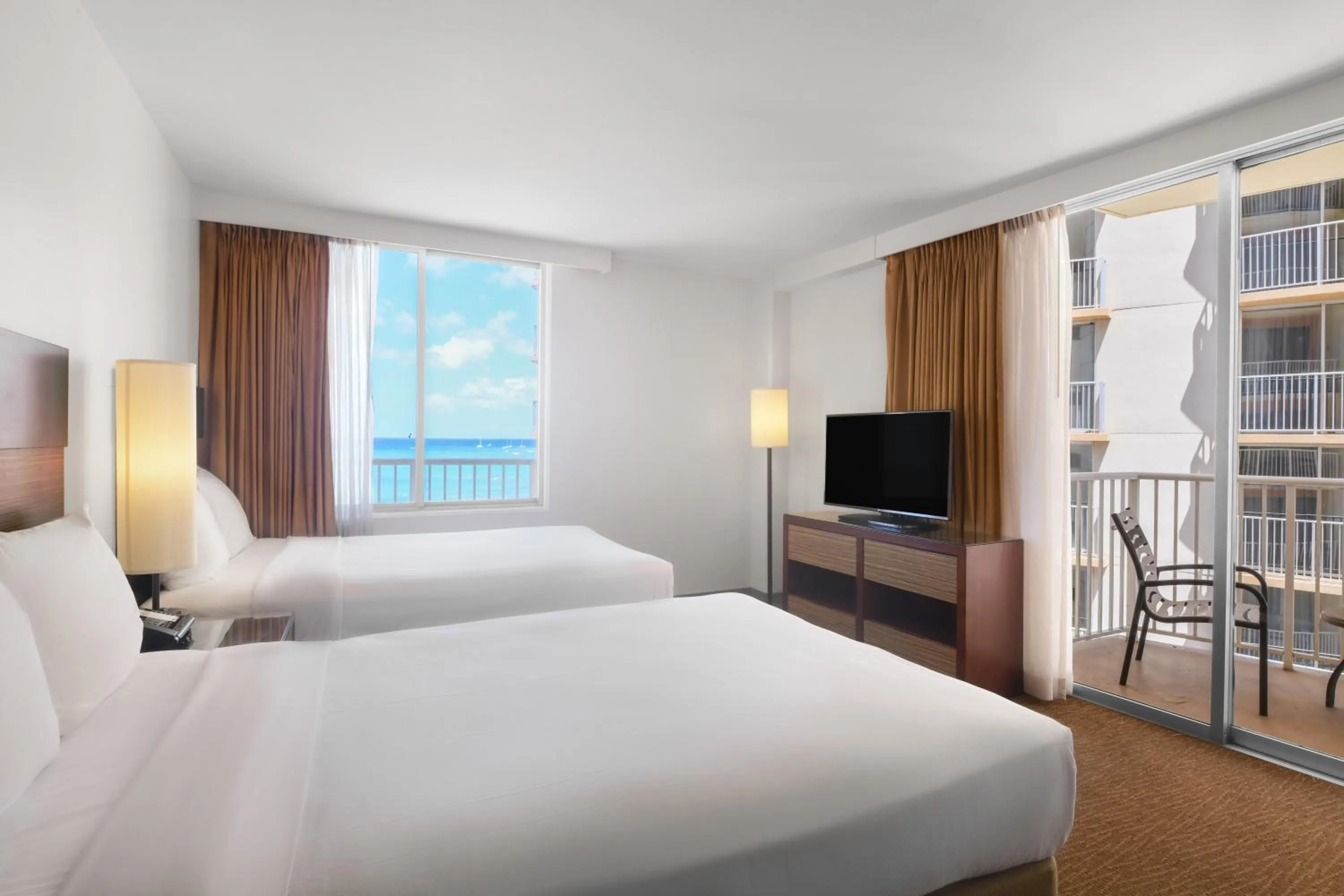 Bed in Park Shore Waikiki