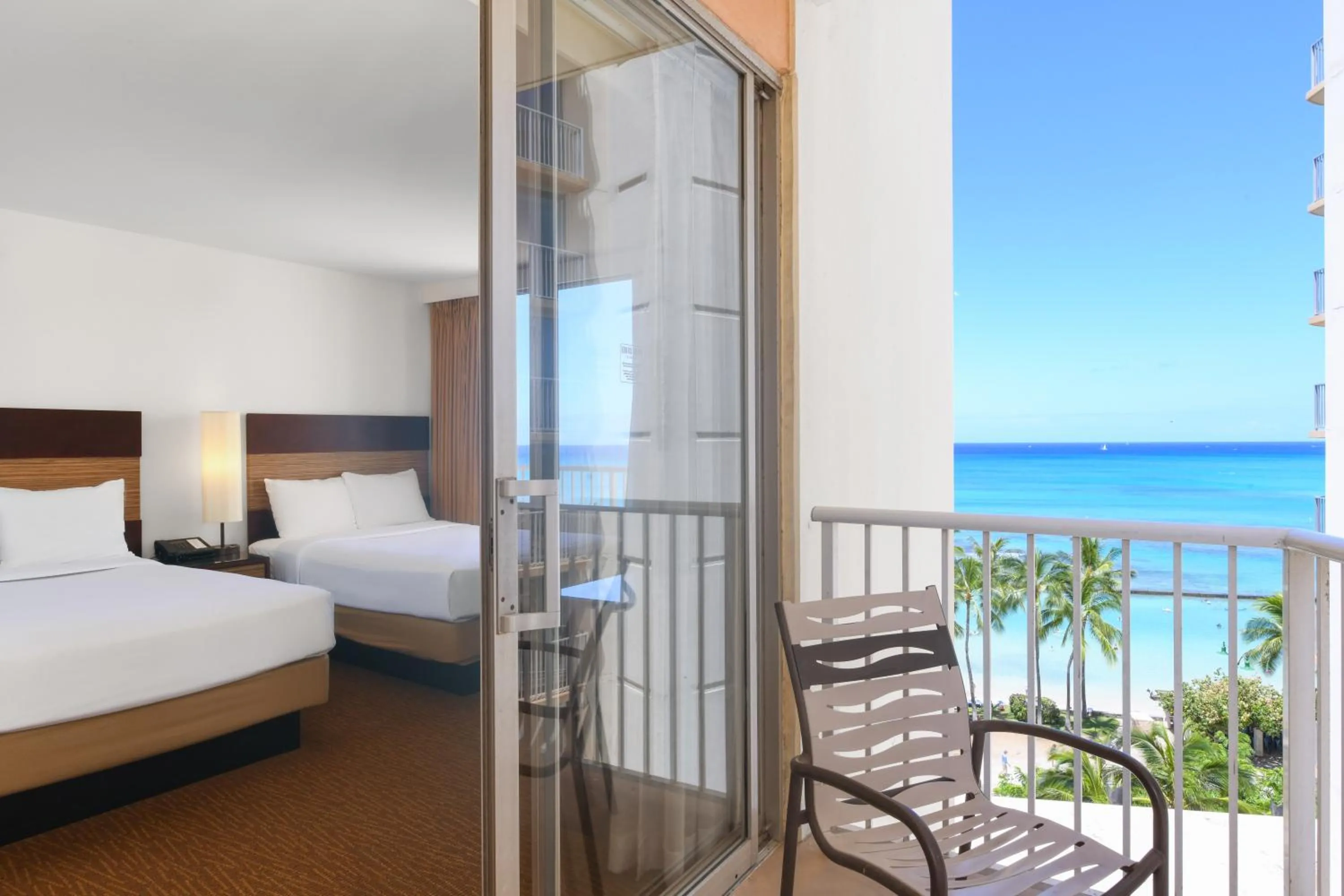 Balcony/Terrace, Bed in Park Shore Waikiki