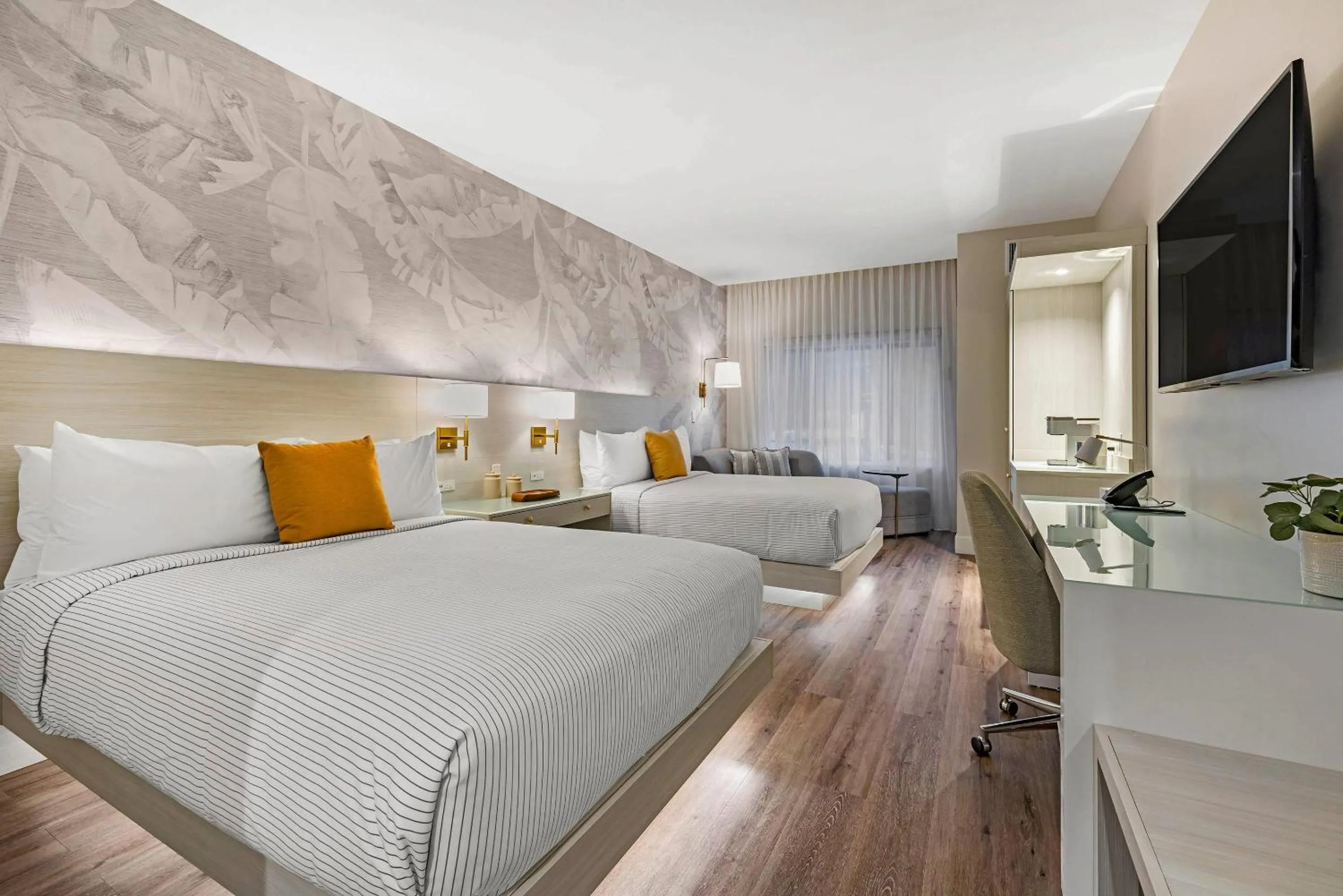 Bedroom, Bed in Cambria Hotel Calabasas - Malibu