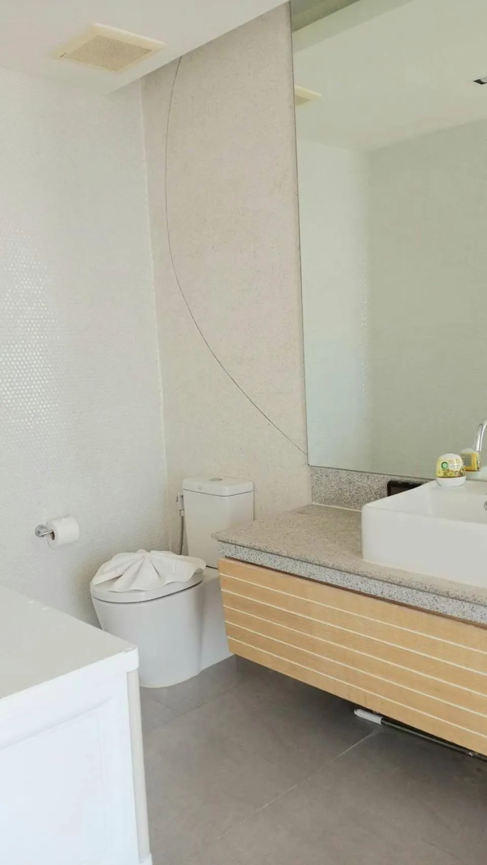 Bathroom in Botanica Khaoyai Condotel